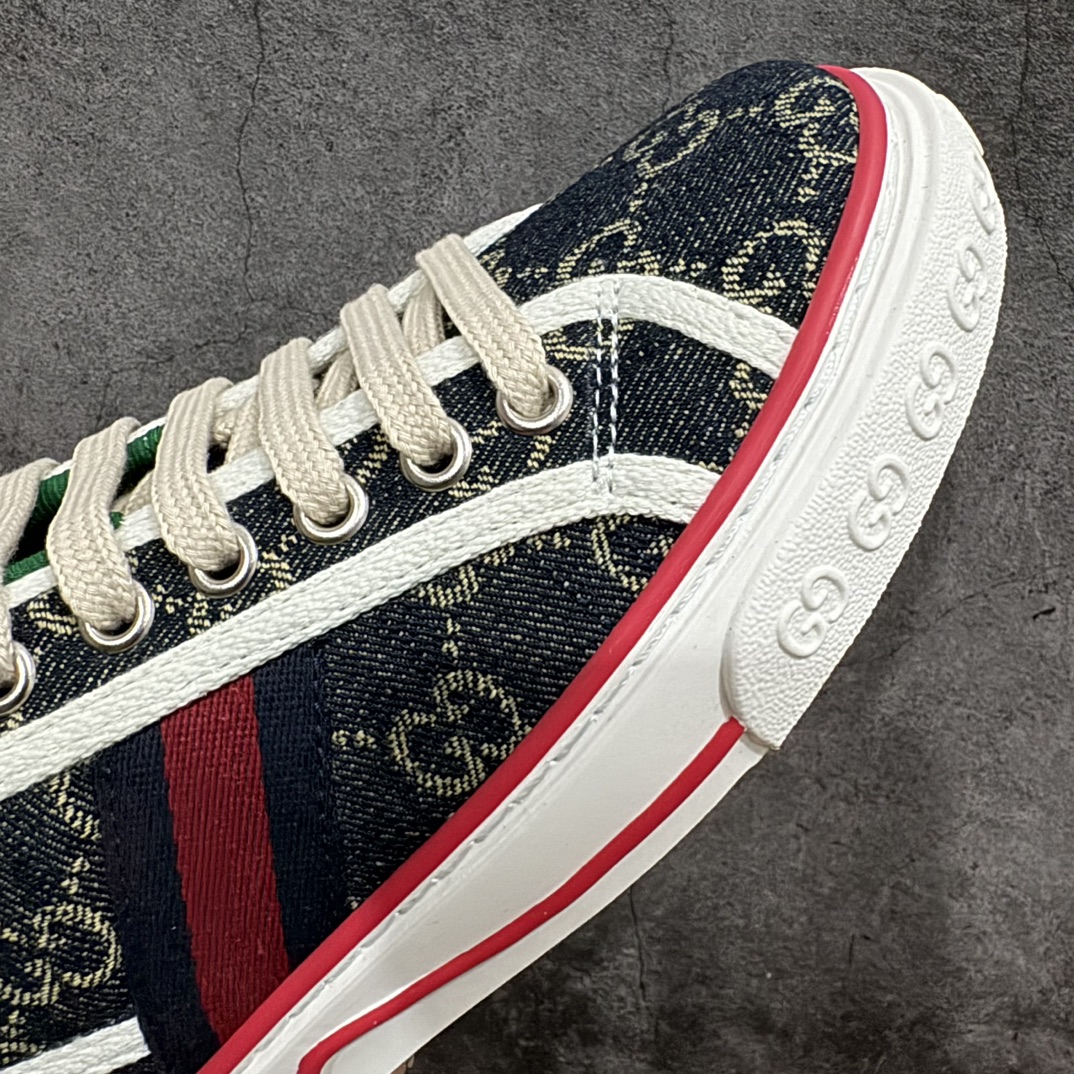 图片[6]-【海外专供版】Gucci Tennis 1977 Print Sneaker古驰帆布印花复古休闲运动板鞋nn纯原级别 独家定制全身20几个细节点全部做到一致还原吊打市面所有版本 独家原装套装配件官方同源渠道原装订单 采用拼接透气帆布鞋面材质n原装一致鞋舌仿磨环保纸垫n原装雪梨形超软沙绒纸团 内嵌超软皮内里+脚垫#附送购物袋+身份卡+硬质礼盒#中底高弹PU材质+双层TPR无缝隙串色技术组合大底区别市面版本 Size： 35 36 37 38 39 40 41 42 43 44 编码：KH390420-鞋库