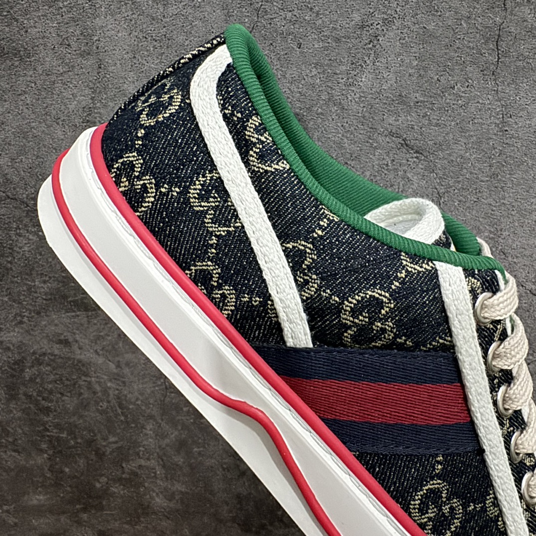 图片[7]-【海外专供版】Gucci Tennis 1977 Print Sneaker古驰帆布印花复古休闲运动板鞋nn纯原级别 独家定制全身20几个细节点全部做到一致还原吊打市面所有版本 独家原装套装配件官方同源渠道原装订单 采用拼接透气帆布鞋面材质n原装一致鞋舌仿磨环保纸垫n原装雪梨形超软沙绒纸团 内嵌超软皮内里+脚垫#附送购物袋+身份卡+硬质礼盒#中底高弹PU材质+双层TPR无缝隙串色技术组合大底区别市面版本 Size： 35 36 37 38 39 40 41 42 43 44 编码：KH390420-鞋库