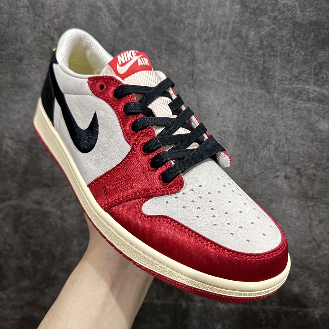 300 【DT版本】Trophy Room x Air Jordan 1 Low OG"Away"乔丹1代低帮联名黑红公牛丝绸 FN0432-100