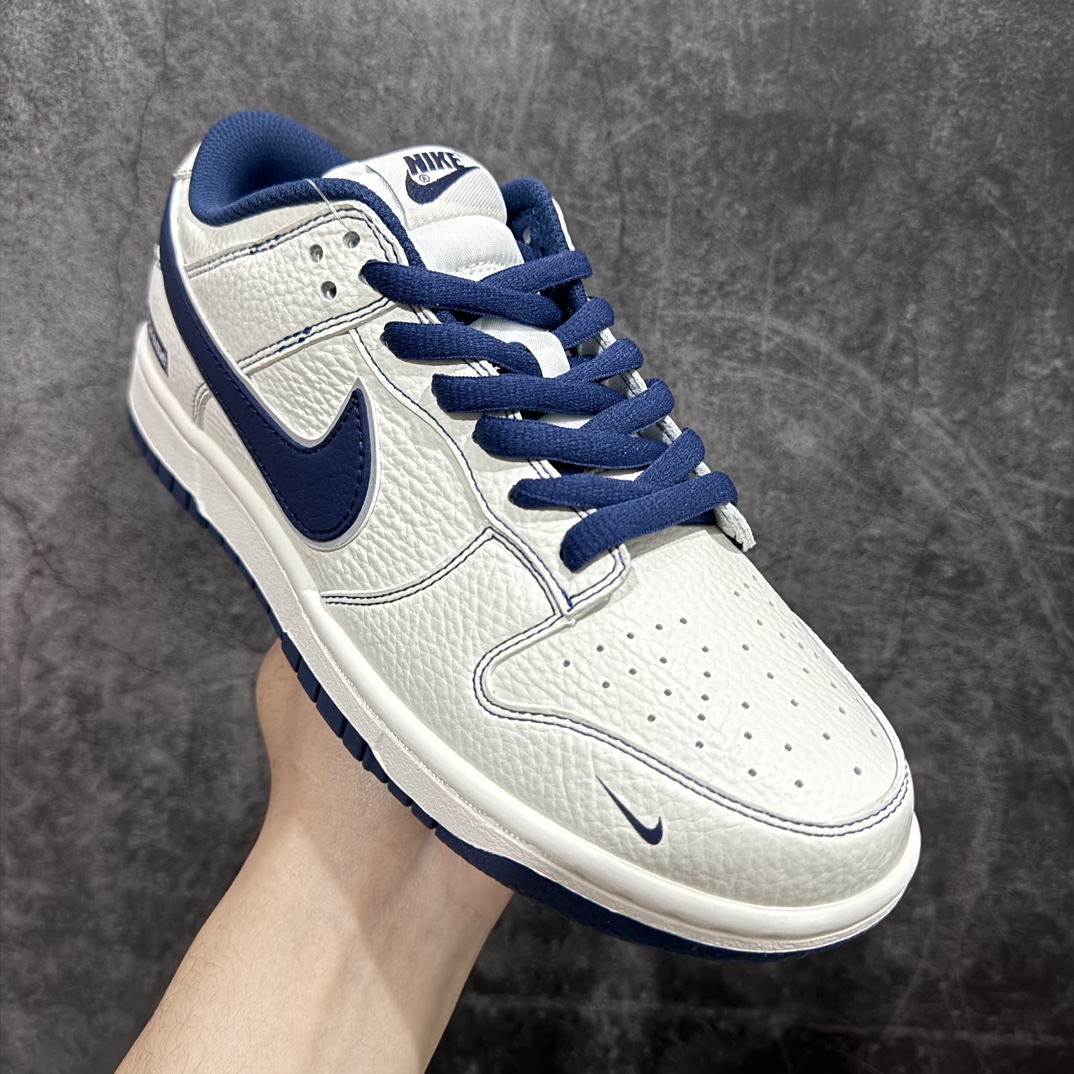 图片[3]-【定制版】Supreme x Nk SB Dunk Low 联名深蓝配色 低帮休闲运动滑板板鞋 RM2308-238n#3M反光 大厂纯原品质出货 纯正版型 定制鞋盒 皮料切割干净无任何毛边 细节完美 超高清洁度 尺码：36 36.5 37.5 38 38.5 39 40 40.5 41 42 42.5 43 44 44.5 45 编码：HXS320240-莆田鞋批发中心