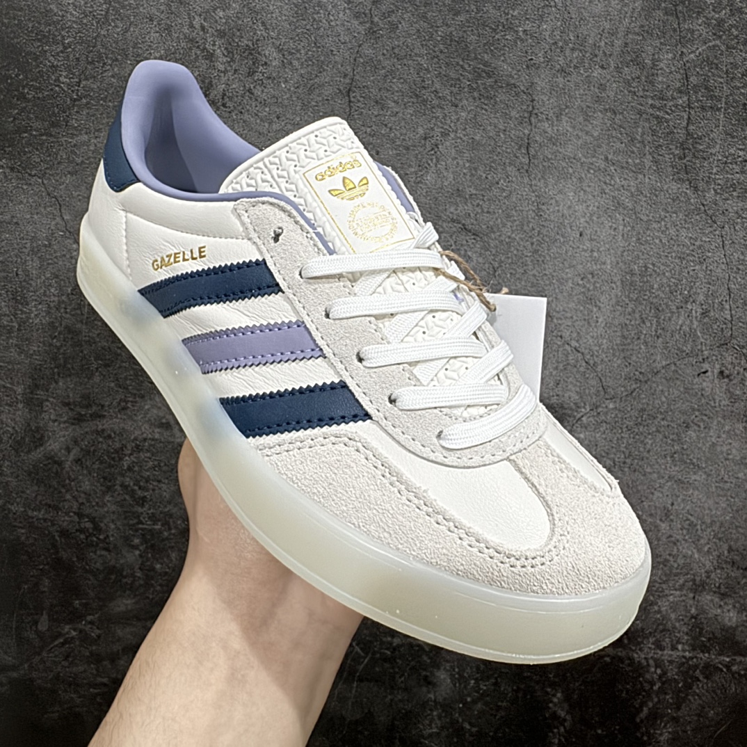 图片[3]-【纯原版】adidas originals Gazelle lndoor 百搭 舒适 减震 耐磨 低帮 板鞋 男女同款 白蓝独家原版原盒 原底原料 开模打造 原厂织唛鞋标 高精密准度n#原楦原纸板开发 匹配原版98%以上n#后跟垫棉独家呈现 反口里弧度正确n#原厂鞋垫 背胶 后跟电绣针数 与正品一致n#原厂皮料 原厂车缝线 质感无敌#皮料切割干净 无任何毛边 清洁度细节完美 货号：IG1643nSIZE：35.5 36 36.5 37.5 38 38.5 39 40 40.5 41 42 42.5 43 44 44.5 45  编码：H11250270-鞋库