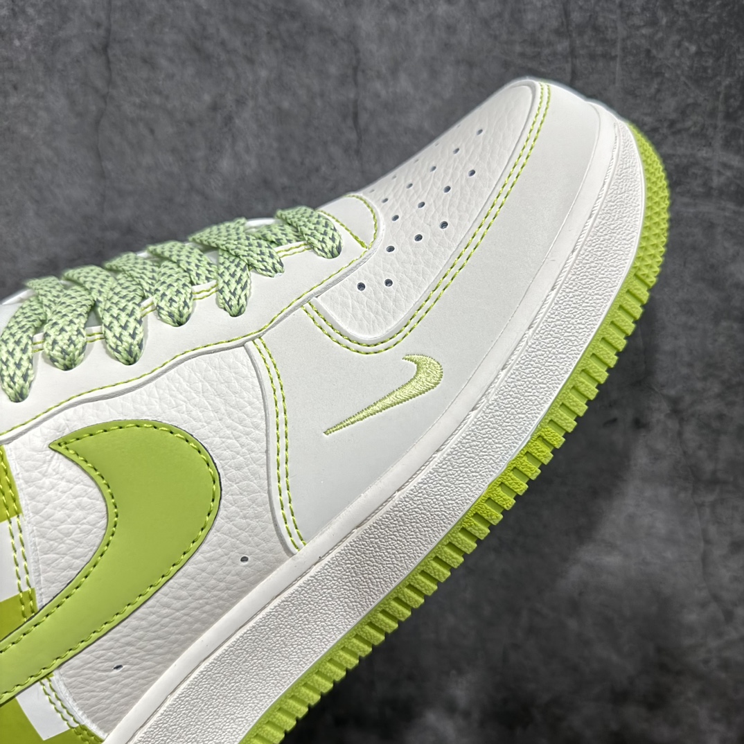 Nike Air Force 1 Low 07 White Green Checkerboard GZ5688-033