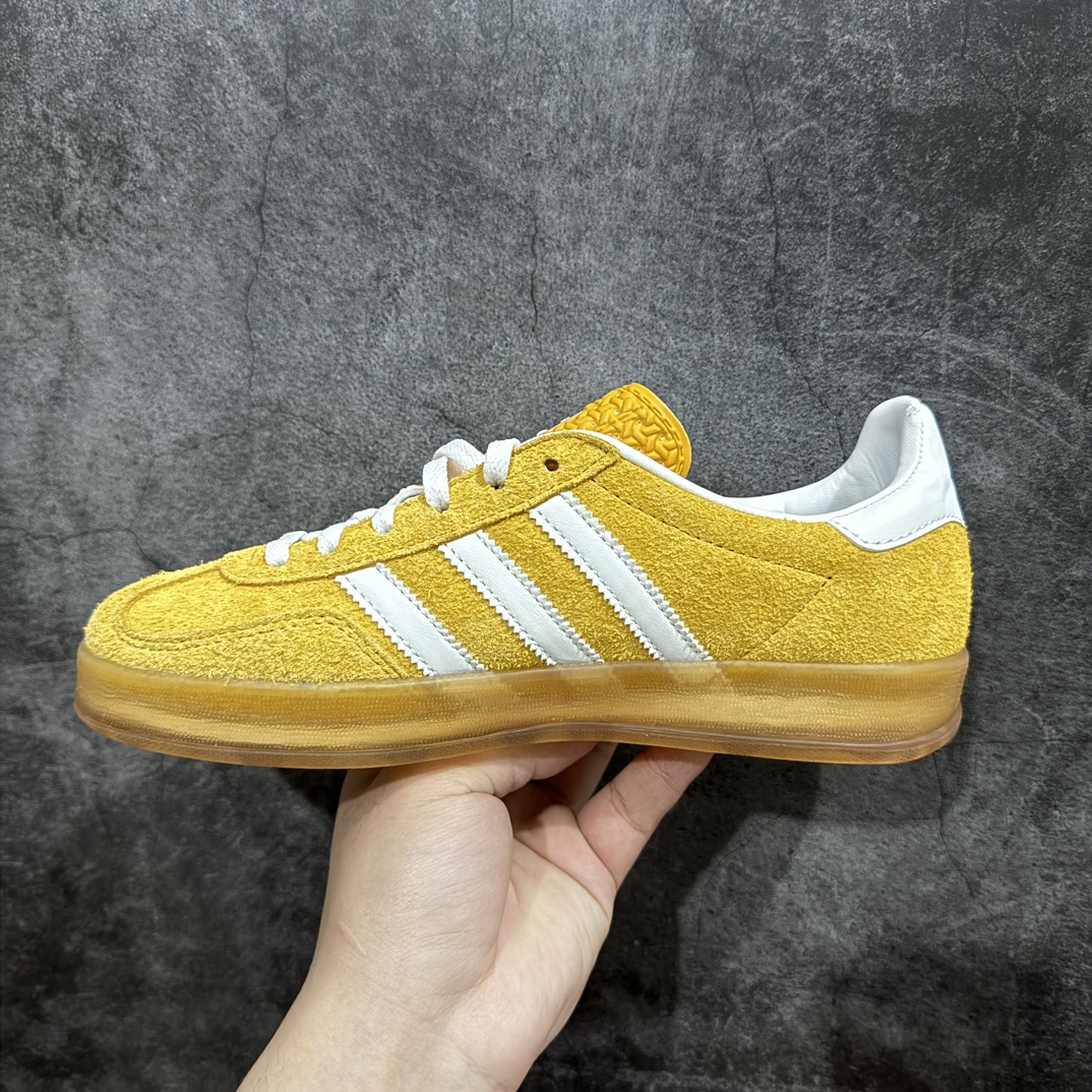 图片[2]-【纯原神版】 AD Original Gazelle Indoor Trainers 瞪羚室内鞋系列低帮复古百搭休闲运动德训风板鞋 翻毛皮黄白 HQ8716nn优于市场大部分流通版本 极力推荐n正确原厂定制长毛翻毛皮组合环保纤维革鞋面材质内置环保海玻璃鞋垫 外置RB橡胶大底品品控稳定性领先行业 原厂全套原楦原纸板冲刀磨具开发n原厂港宝加持定型后跟 尺码：35-45 编码：DZ230250-鞋库