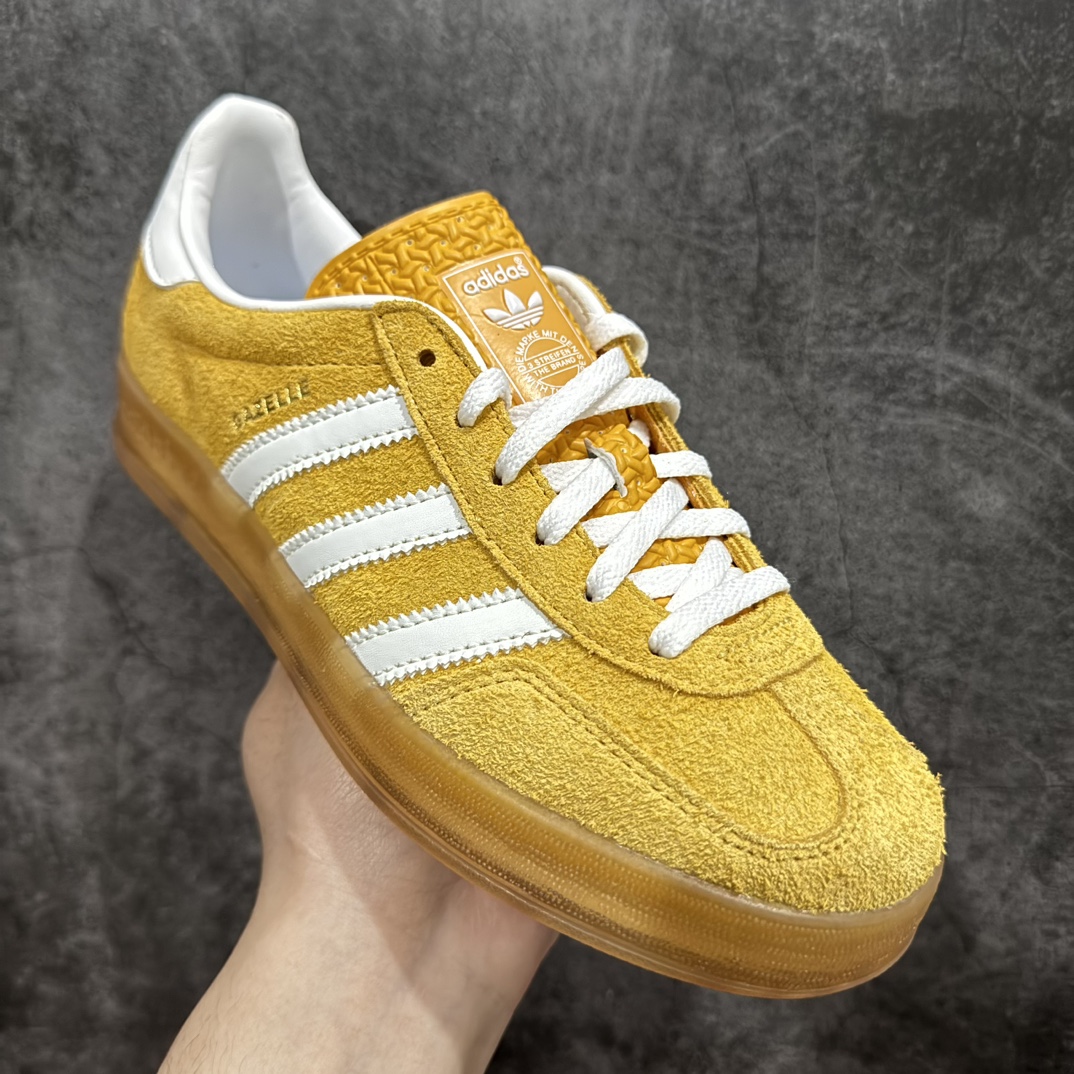 图片[3]-【纯原神版】 AD Original Gazelle Indoor Trainers 瞪羚室内鞋系列低帮复古百搭休闲运动德训风板鞋 翻毛皮黄白 HQ8716nn优于市场大部分流通版本 极力推荐n正确原厂定制长毛翻毛皮组合环保纤维革鞋面材质内置环保海玻璃鞋垫 外置RB橡胶大底品品控稳定性领先行业 原厂全套原楦原纸板冲刀磨具开发n原厂港宝加持定型后跟 尺码：35-45 编码：DZ230250-鞋库