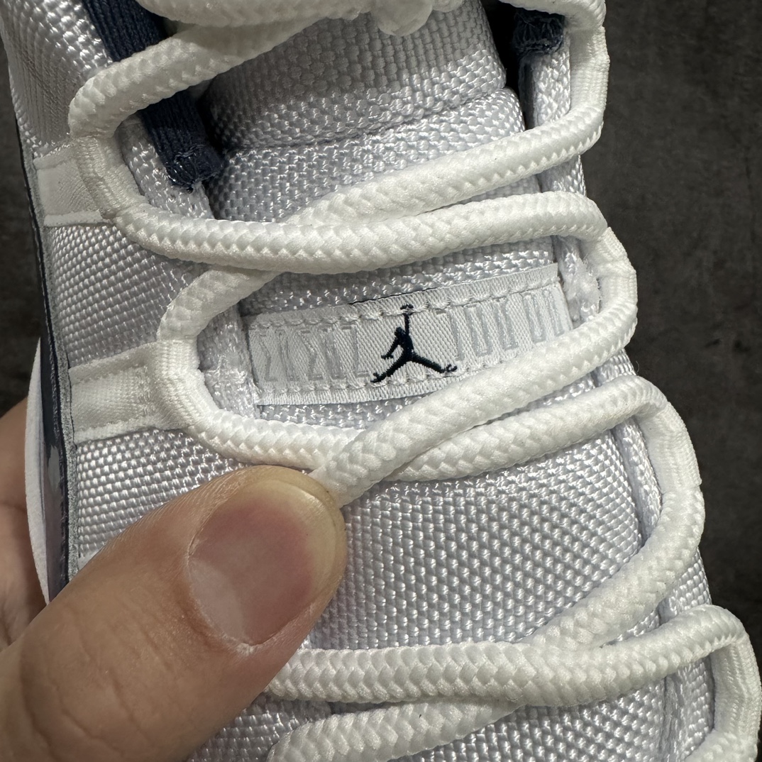 图片[5]-【外贸版本】Air Jordan AJ11 Low WMNS \”Diffused Blue\” 低帮 海军蓝 FV5104-104n新货无氧化 原楦原档案数据开模打造原厂中底拉帮钢印 原厂漆皮防冻不开裂 头层皮料 原装鞋撑水晶大底正确色度色泽 原楦原数据刺绣原厂车缝走线及对位 毫厘不差 飞人logo采用原数据电脑刺绣 原装正品碳纤维真实碳板 增强抗扭 原内标 原盒标 正确官方原盒 原厂防氧化水晶外底 原厂配套厂全掌solo气垫Size：40 40.5 41 42 42.5 43 44 44.5 45 46 47.5 编码：DT380420-鞋库