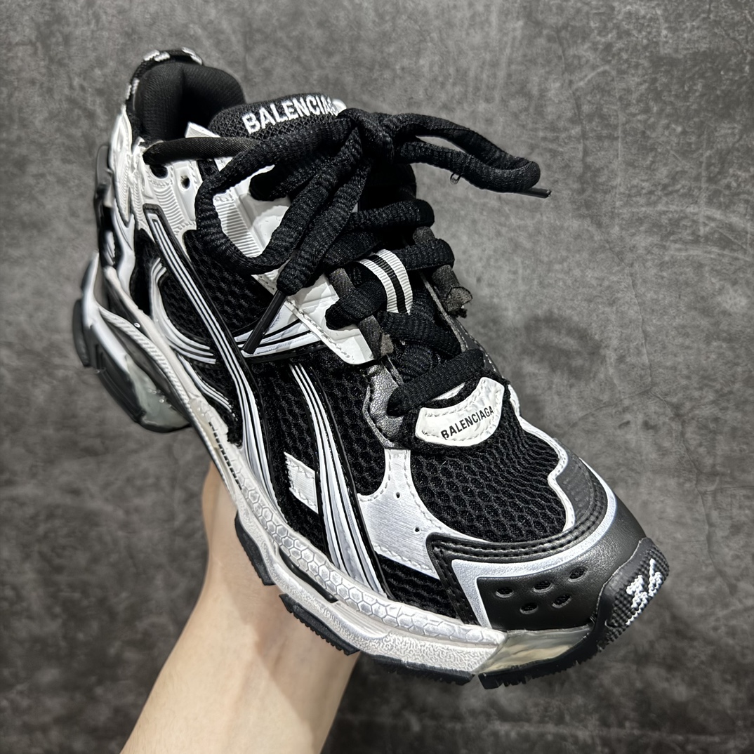 图片[3]-【XA版本】Balenciaga Runer 巴黎世家7代 破坏风 手工做旧款复古老爹鞋 黑白做旧nn全新版本出货 核心配合工厂优势供应市场最优品质 鞋型细节做旧等都好于市场版本n不但比市场货好 而且比市场货便宜💪🏻n原厂点胶工艺同步原鞋 区别市面所有版本n非市面所有固定TPU，原厂订制胶棒 一切细节高端还原  ，欢迎挑刺💪🏻 尺码：35-46 编码：DF490520-莆田鞋批发中心