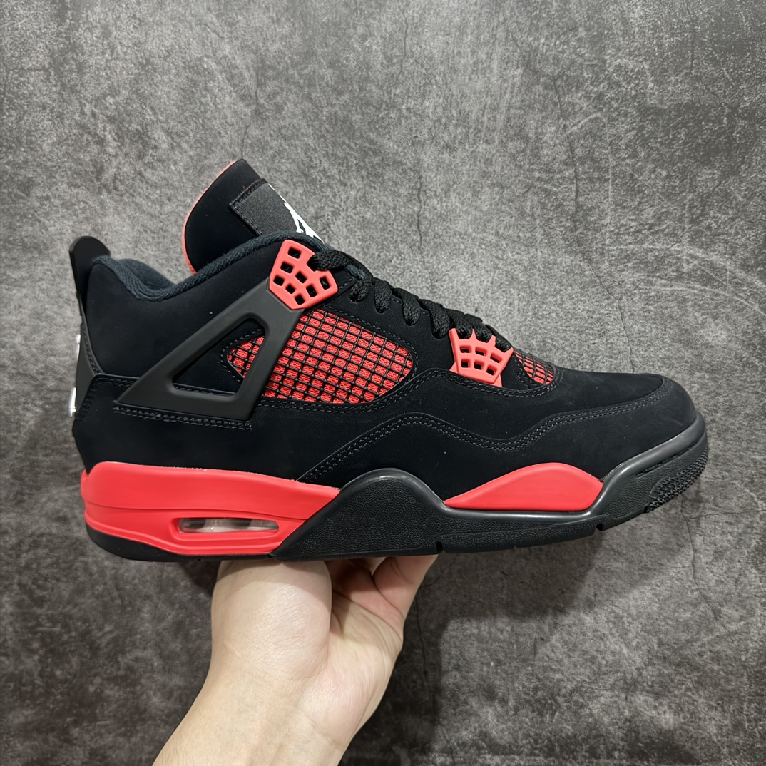 【纯原LW版本】Air Jordan AJ4 Retro \”Red Thunder\” 黑红雷电 CT8527-016n第一梯队最新批次 细节多次校对改良 接近完美 细节达到可过鉴定标准 耗时半年巨作 全套原纸板楦头开发 原厂特供皮料加持 确保原汁原味 完美呈现四代版型 一比一鞋头弧度高度鞋身弧度 数据细节工艺流程均保持原鞋一致 原厂TPU网格鞋带扣 正确内里网布 菱角分明不变形无多余毛边 柔软性质感一致于原鞋 原厂织唛标 原厂飞人电绣工艺 尾指中部跳三针 独家绑鞋带手法 印刷中底布 四线拉帮 米色美纹纸贴合固定 进口港宝加持 后跟自然饱满 全鞋荧光划线卡点 追求极致完美 每一双都是工艺品 多重QC质检 超越公司货的品控标准 实实在在的免检产品 尺码：40 40.5 41 42 42.5 43 44 44.5 45 46 47.5 48.5 编码：X10450480-莆田鞋批发中心