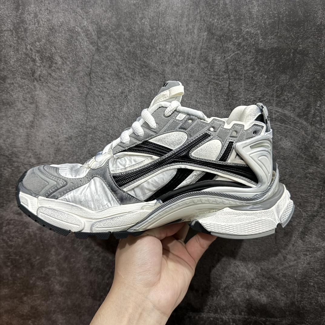 图片[2]-【XA版本】Balenciaga Runer 巴黎世家7代 破坏风 手工做旧款复古老爹鞋 黑灰布面做旧nn全新版本出货 核心配合工厂优势供应市场最优品质 鞋型细节做旧等都好于市场版本n不但比市场货好 而且比市场货便宜💪🏻n原厂点胶工艺同步原鞋 区别市面所有版本n非市面所有固定TPU，原厂订制胶棒 一切细节高端还原  ，欢迎挑刺💪🏻 尺码：35-46 编码：DF490520-鞋库