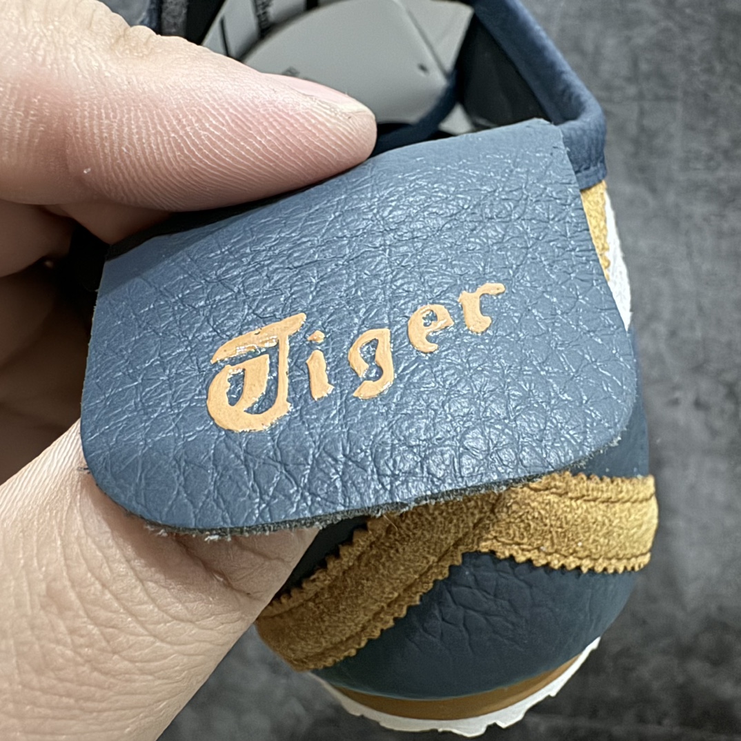 【纯原头层版】Asics Onitsuka Tiger MEXICO 66 亚瑟士鬼冢虎复古经典板鞋n市场王者选手 海外订单工厂出品目前全市场最好的品质没有之一n纯原小羊皮材料 质感柔软度满分n长期生产补货永不断码 超成熟稳定的做工品控 原装全套纸板楦头开发 原汁原味 完美呈现版型私模正确鞋底咬花纹路 一比一鞋头弧度高度鞋身弧度绝不口嗨 细节品控鞋型随意秒杀市面原档咬花纹路私模大底 一个单元有六个三角形总体形拼接呈现花瓣状 官方四联吊牌原装Ortholite轻量化鞋垫 原盒原配 质保卡 说明书 钢印防尘纸 纸板中底带钢印 乳胶组合鞋垫 支持全方位的对比专柜产品从款式颜色造型上体现出追求舒适和细节的完美 鞋类更是推崇手工制作的严谨与完美 融舒适性与可穿性的设计风格 注重细节的完美和别致魅力 既保持稳重 又不失轻松的时尚感  尺码：36 37 37.5 38 39 39.5 40 40.5 41.5 42 42.5 43.5 44 45 编码：NM235260-鞋库