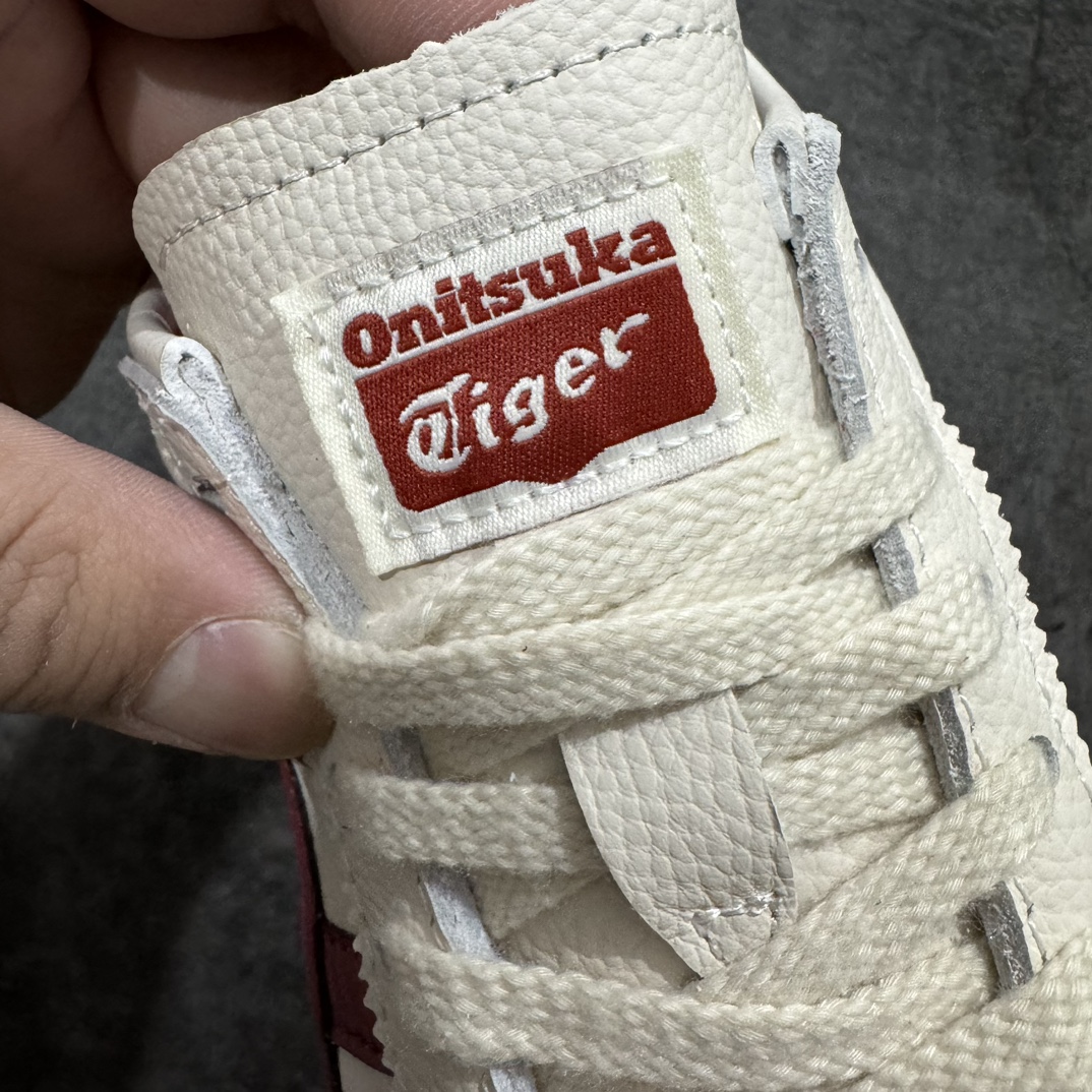 图片[5]-【纯原头层版】Asics Onitsuka Tiger MEXICO 66 亚瑟士鬼冢虎复古经典板鞋n市场王者选手 海外订单工厂出品目前全市场最好的品质没有之一n纯原小羊皮材料 质感柔软度满分n长期生产补货永不断码 超成熟稳定的做工品控 原装全套纸板楦头开发 原汁原味 完美呈现版型私模正确鞋底咬花纹路 一比一鞋头弧度高度鞋身弧度绝不口嗨 细节品控鞋型随意秒杀市面原档咬花纹路私模大底 一个单元有六个三角形总体形拼接呈现花瓣状 官方四联吊牌原装Ortholite轻量化鞋垫 原盒原配 质保卡 说明书 钢印防尘纸 纸板中底带钢印 乳胶组合鞋垫 支持全方位的对比专柜产品从款式颜色造型上体现出追求舒适和细节的完美 鞋类更是推崇手工制作的严谨与完美 融舒适性与可穿性的设计风格 注重细节的完美和别致魅力 既保持稳重 又不失轻松的时尚感  尺码：36 37 37.5 38 39 39.5 40 40.5 41.5 42 42.5 43.5 44 45 编码：NM235260-鞋库