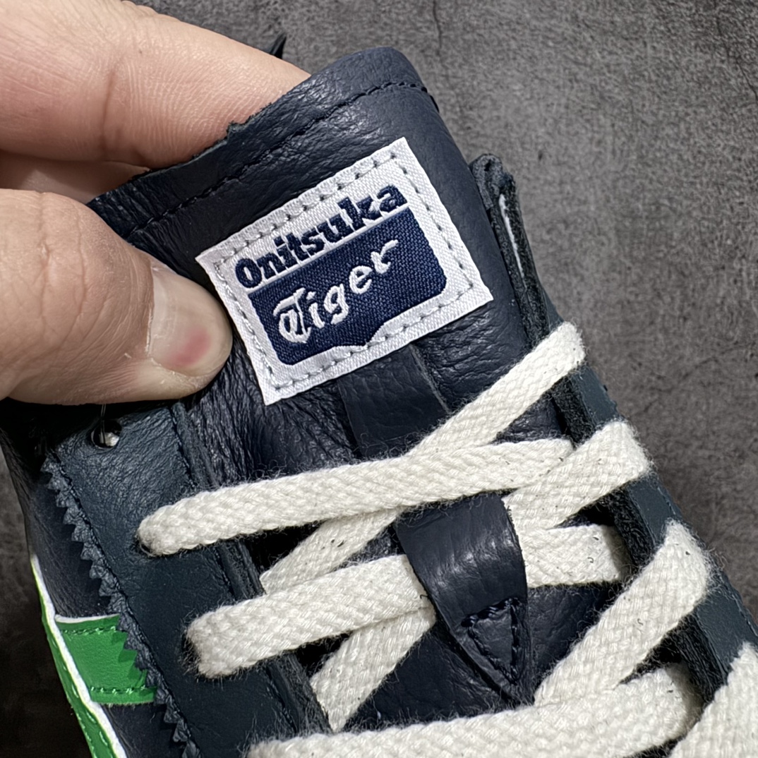 图片[7]-【纯原头层版】Asics Onitsuka Tiger MEXICO 66 亚瑟士鬼冢虎复古经典板鞋n市场王者选手 海外订单工厂出品目前全市场最好的品质没有之一n纯原小羊皮材料 质感柔软度满分n长期生产补货永不断码 超成熟稳定的做工品控 原装全套纸板楦头开发 原汁原味 完美呈现版型私模正确鞋底咬花纹路 一比一鞋头弧度高度鞋身弧度绝不口嗨 细节品控鞋型随意秒杀市面原档咬花纹路私模大底 一个单元有六个三角形总体形拼接呈现花瓣状 官方四联吊牌原装Ortholite轻量化鞋垫 原盒原配 质保卡 说明书 钢印防尘纸 纸板中底带钢印 乳胶组合鞋垫 支持全方位的对比专柜产品从款式颜色造型上体现出追求舒适和细节的完美 鞋类更是推崇手工制作的严谨与完美 融舒适性与可穿性的设计风格 注重细节的完美和别致魅力 既保持稳重 又不失轻松的时尚感  尺码：36 37 37.5 38 39 39.5 40 40.5 41.5 42 42.5 43.5 44 45 编码：NM235260-鞋库