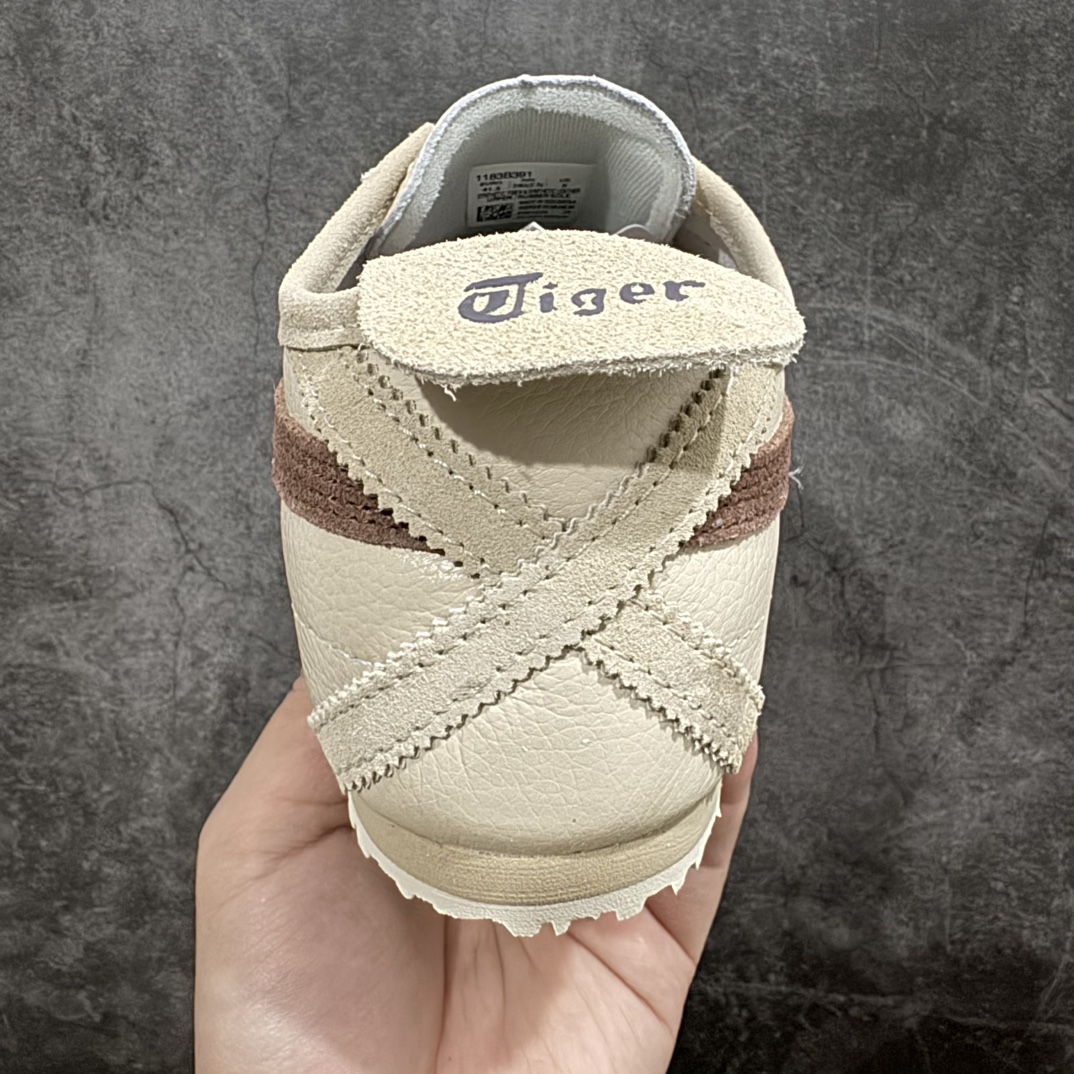 图片[4]-【纯原头层版】Asics Onitsuka Tiger MEXICO 66 亚瑟士鬼冢虎复古经典板鞋n市场王者选手 海外订单工厂出品目前全市场最好的品质没有之一n纯原小羊皮材料 质感柔软度满分n长期生产补货永不断码 超成熟稳定的做工品控 原装全套纸板楦头开发 原汁原味 完美呈现版型私模正确鞋底咬花纹路 一比一鞋头弧度高度鞋身弧度绝不口嗨 细节品控鞋型随意秒杀市面原档咬花纹路私模大底 一个单元有六个三角形总体形拼接呈现花瓣状 官方四联吊牌原装Ortholite轻量化鞋垫 原盒原配 质保卡 说明书 钢印防尘纸 纸板中底带钢印 乳胶组合鞋垫 支持全方位的对比专柜产品从款式颜色造型上体现出追求舒适和细节的完美 鞋类更是推崇手工制作的严谨与完美 融舒适性与可穿性的设计风格 注重细节的完美和别致魅力 既保持稳重 又不失轻松的时尚感  尺码：36 37 37.5 38 39 39.5 40 40.5 41.5 42 42.5 43.5 44 45 编码：NM235260-鞋库