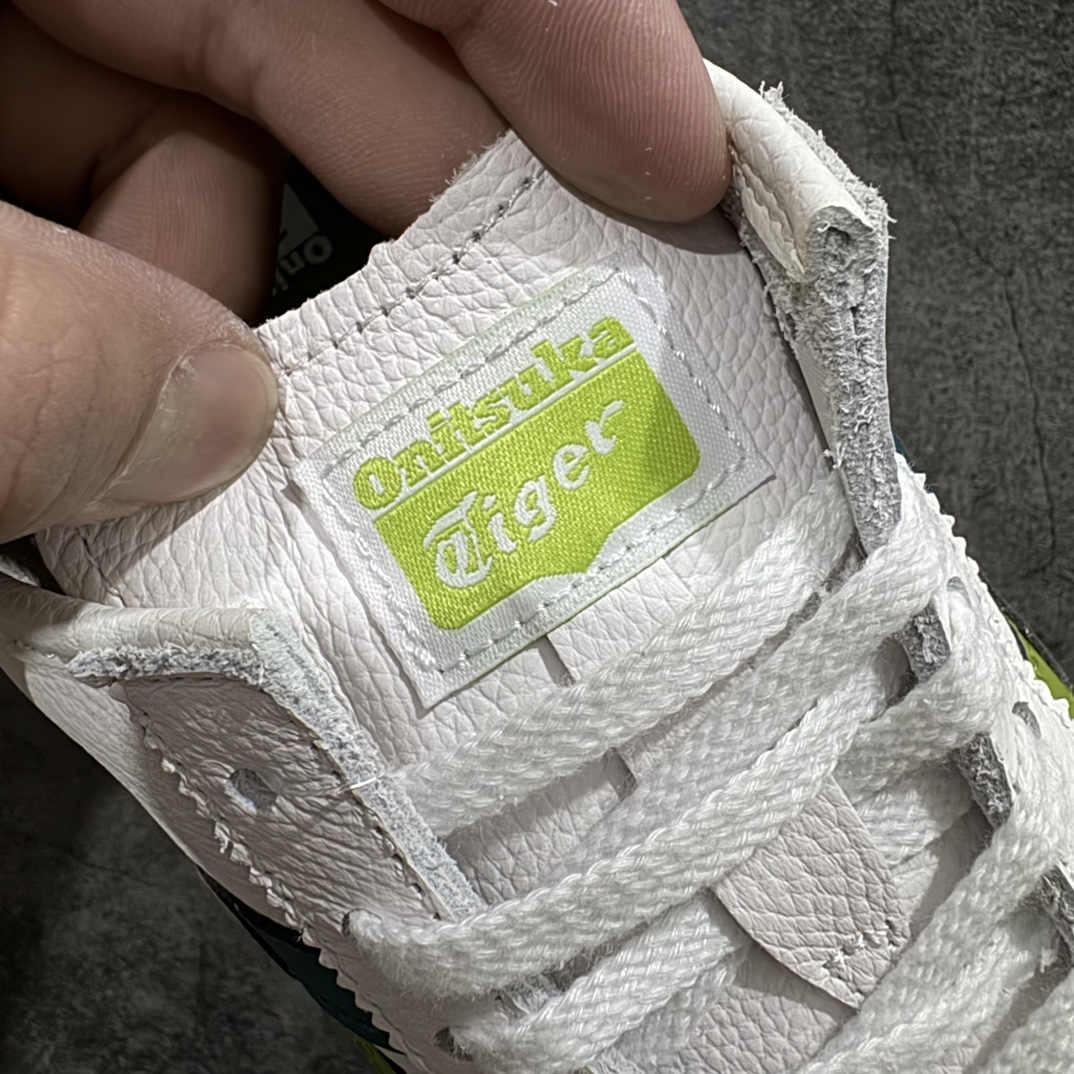 图片[6]-【纯原头层版】Asics Onitsuka Tiger MEXICO 66 亚瑟士鬼冢虎复古经典板鞋n市场王者选手 海外订单工厂出品目前全市场最好的品质没有之一n纯原小羊皮材料 质感柔软度满分n长期生产补货永不断码 超成熟稳定的做工品控 原装全套纸板楦头开发 原汁原味 完美呈现版型私模正确鞋底咬花纹路 一比一鞋头弧度高度鞋身弧度绝不口嗨 细节品控鞋型随意秒杀市面原档咬花纹路私模大底 一个单元有六个三角形总体形拼接呈现花瓣状 官方四联吊牌原装Ortholite轻量化鞋垫 原盒原配 质保卡 说明书 钢印防尘纸 纸板中底带钢印 乳胶组合鞋垫 支持全方位的对比专柜产品从款式颜色造型上体现出追求舒适和细节的完美 鞋类更是推崇手工制作的严谨与完美 融舒适性与可穿性的设计风格 注重细节的完美和别致魅力 既保持稳重 又不失轻松的时尚感  尺码：36 37 37.5 38 39 39.5 40 40.5 41.5 42 42.5 43.5 44 45 编码：NM235260-鞋库