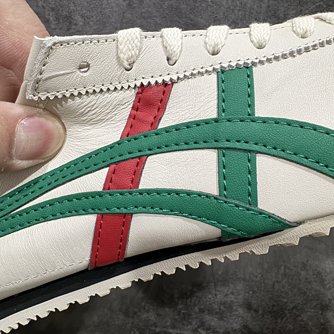 图片[4]-【纯原头层版】Asics Onitsuka Tiger MEXICO 66 亚瑟士鬼冢虎复古经典板鞋n市场王者选手 海外订单工厂出品目前全市场最好的品质没有之一n纯原小羊皮材料 质感柔软度满分n长期生产补货永不断码 超成熟稳定的做工品控 原装全套纸板楦头开发 原汁原味 完美呈现版型私模正确鞋底咬花纹路 一比一鞋头弧度高度鞋身弧度绝不口嗨 细节品控鞋型随意秒杀市面原档咬花纹路私模大底 一个单元有六个三角形总体形拼接呈现花瓣状 官方四联吊牌原装Ortholite轻量化鞋垫 原盒原配 质保卡 说明书 钢印防尘纸 纸板中底带钢印 乳胶组合鞋垫 支持全方位的对比专柜产品从款式颜色造型上体现出追求舒适和细节的完美 鞋类更是推崇手工制作的严谨与完美 融舒适性与可穿性的设计风格 注重细节的完美和别致魅力 既保持稳重 又不失轻松的时尚感  尺码：36 37 37.5 38 39 39.5 40 40.5 41.5 42 42.5 43.5 44 45 编码：NM235260-莆田鞋批发中心