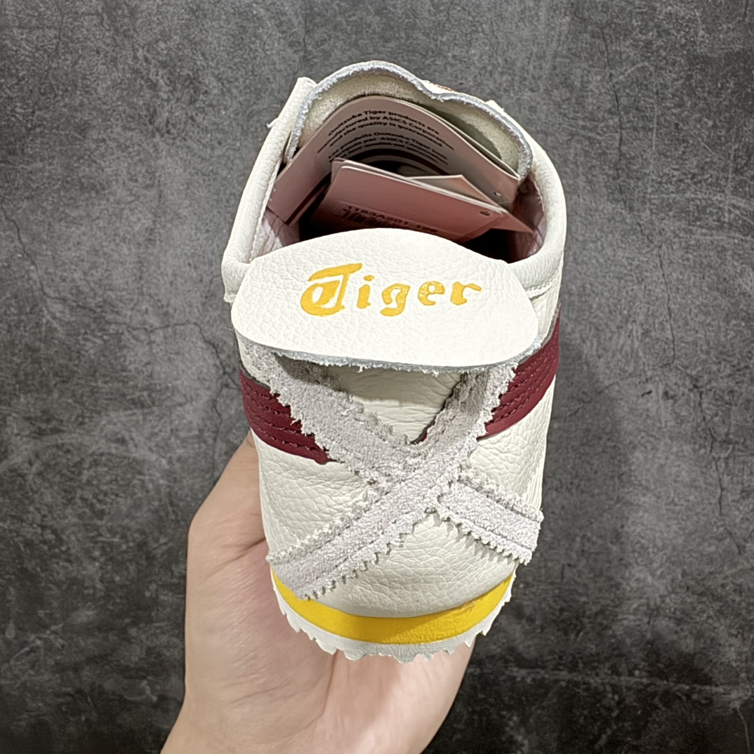 图片[4]-【纯原头层版】Asics Onitsuka Tiger MEXICO 66 亚瑟士鬼冢虎复古经典板鞋n市场王者选手 海外订单工厂出品目前全市场最好的品质没有之一n纯原小羊皮材料 质感柔软度满分n长期生产补货永不断码 超成熟稳定的做工品控 原装全套纸板楦头开发 原汁原味 完美呈现版型私模正确鞋底咬花纹路 一比一鞋头弧度高度鞋身弧度绝不口嗨 细节品控鞋型随意秒杀市面原档咬花纹路私模大底 一个单元有六个三角形总体形拼接呈现花瓣状 官方四联吊牌原装Ortholite轻量化鞋垫 原盒原配 质保卡 说明书 钢印防尘纸 纸板中底带钢印 乳胶组合鞋垫 支持全方位的对比专柜产品从款式颜色造型上体现出追求舒适和细节的完美 鞋类更是推崇手工制作的严谨与完美 融舒适性与可穿性的设计风格 注重细节的完美和别致魅力 既保持稳重 又不失轻松的时尚感  尺码：36 37 37.5 38 39 39.5 40 40.5 41.5 42 42.5 43.5 44 45 编码：NM235260-莆田鞋批发中心