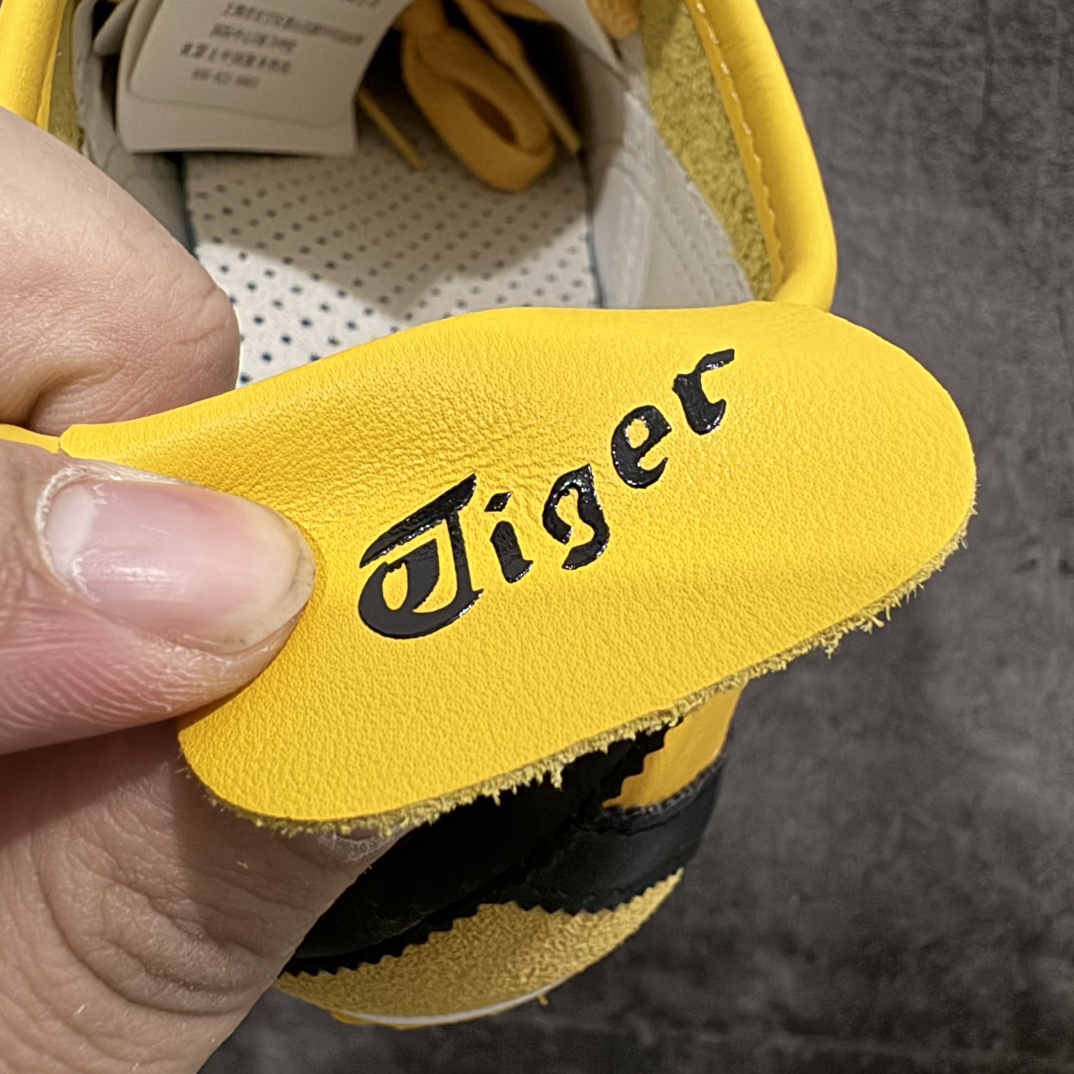 图片[2]-【纯原头层版】Asics Onitsuka Tiger MEXICO 66 亚瑟士鬼冢虎复古经典板鞋n市场王者选手 海外订单工厂出品目前全市场最好的品质没有之一n纯原小羊皮材料 质感柔软度满分n长期生产补货永不断码 超成熟稳定的做工品控 原装全套纸板楦头开发 原汁原味 完美呈现版型私模正确鞋底咬花纹路 一比一鞋头弧度高度鞋身弧度绝不口嗨 细节品控鞋型随意秒杀市面原档咬花纹路私模大底 一个单元有六个三角形总体形拼接呈现花瓣状 官方四联吊牌原装Ortholite轻量化鞋垫 原盒原配 质保卡 说明书 钢印防尘纸 纸板中底带钢印 乳胶组合鞋垫 支持全方位的对比专柜产品从款式颜色造型上体现出追求舒适和细节的完美 鞋类更是推崇手工制作的严谨与完美 融舒适性与可穿性的设计风格 注重细节的完美和别致魅力 既保持稳重 又不失轻松的时尚感  尺码：36 37 37.5 38 39 39.5 40 40.5 41.5 42 42.5 43.5 44 45 编码：NM235260-鞋库