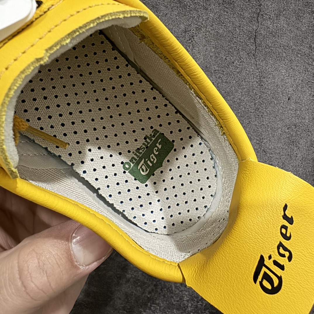 图片[9]-【纯原头层版】Asics Onitsuka Tiger MEXICO 66 亚瑟士鬼冢虎复古经典板鞋n市场王者选手 海外订单工厂出品目前全市场最好的品质没有之一n纯原小羊皮材料 质感柔软度满分n长期生产补货永不断码 超成熟稳定的做工品控 原装全套纸板楦头开发 原汁原味 完美呈现版型私模正确鞋底咬花纹路 一比一鞋头弧度高度鞋身弧度绝不口嗨 细节品控鞋型随意秒杀市面原档咬花纹路私模大底 一个单元有六个三角形总体形拼接呈现花瓣状 官方四联吊牌原装Ortholite轻量化鞋垫 原盒原配 质保卡 说明书 钢印防尘纸 纸板中底带钢印 乳胶组合鞋垫 支持全方位的对比专柜产品从款式颜色造型上体现出追求舒适和细节的完美 鞋类更是推崇手工制作的严谨与完美 融舒适性与可穿性的设计风格 注重细节的完美和别致魅力 既保持稳重 又不失轻松的时尚感  尺码：36 37 37.5 38 39 39.5 40 40.5 41.5 42 42.5 43.5 44 45 编码：NM235260-鞋库