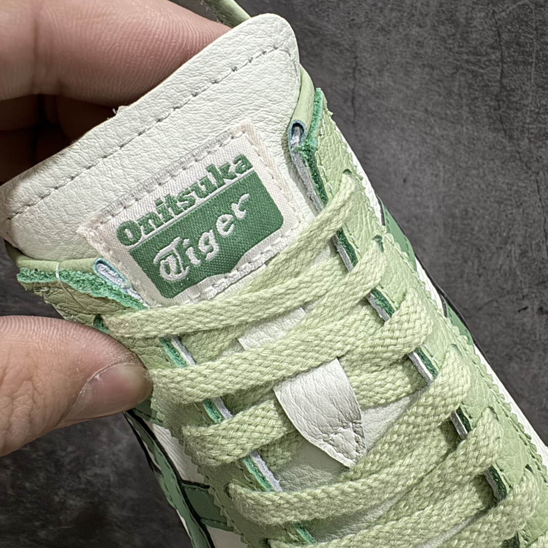 图片[6]-【纯原头层版】Asics Onitsuka Tiger MEXICO 66 亚瑟士鬼冢虎复古经典板鞋n市场王者选手 海外订单工厂出品目前全市场最好的品质没有之一n纯原小羊皮材料 质感柔软度满分n长期生产补货永不断码 超成熟稳定的做工品控 原装全套纸板楦头开发 原汁原味 完美呈现版型私模正确鞋底咬花纹路 一比一鞋头弧度高度鞋身弧度绝不口嗨 细节品控鞋型随意秒杀市面原档咬花纹路私模大底 一个单元有六个三角形总体形拼接呈现花瓣状 官方四联吊牌原装Ortholite轻量化鞋垫 原盒原配 质保卡 说明书 钢印防尘纸 纸板中底带钢印 乳胶组合鞋垫 支持全方位的对比专柜产品从款式颜色造型上体现出追求舒适和细节的完美 鞋类更是推崇手工制作的严谨与完美 融舒适性与可穿性的设计风格 注重细节的完美和别致魅力 既保持稳重 又不失轻松的时尚感  尺码：36 37 37.5 38 39 39.5 40 40.5 41.5 42 42.5 43.5 44 45 编码：NM235260-鞋库