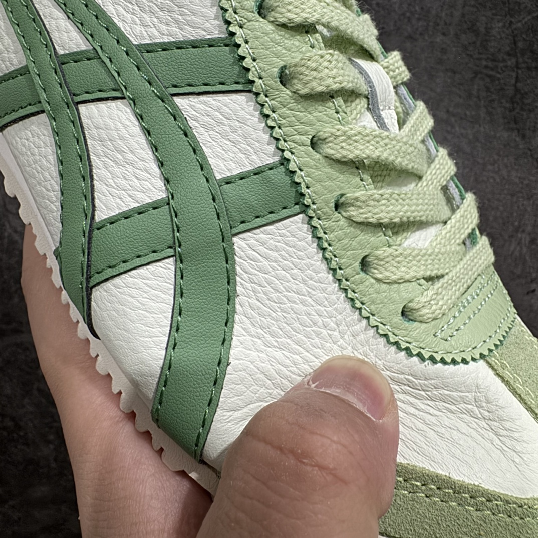 图片[4]-【纯原头层版】Asics Onitsuka Tiger MEXICO 66 亚瑟士鬼冢虎复古经典板鞋n市场王者选手 海外订单工厂出品目前全市场最好的品质没有之一n纯原小羊皮材料 质感柔软度满分n长期生产补货永不断码 超成熟稳定的做工品控 原装全套纸板楦头开发 原汁原味 完美呈现版型私模正确鞋底咬花纹路 一比一鞋头弧度高度鞋身弧度绝不口嗨 细节品控鞋型随意秒杀市面原档咬花纹路私模大底 一个单元有六个三角形总体形拼接呈现花瓣状 官方四联吊牌原装Ortholite轻量化鞋垫 原盒原配 质保卡 说明书 钢印防尘纸 纸板中底带钢印 乳胶组合鞋垫 支持全方位的对比专柜产品从款式颜色造型上体现出追求舒适和细节的完美 鞋类更是推崇手工制作的严谨与完美 融舒适性与可穿性的设计风格 注重细节的完美和别致魅力 既保持稳重 又不失轻松的时尚感  尺码：36 37 37.5 38 39 39.5 40 40.5 41.5 42 42.5 43.5 44 45 编码：NM235260-鞋库