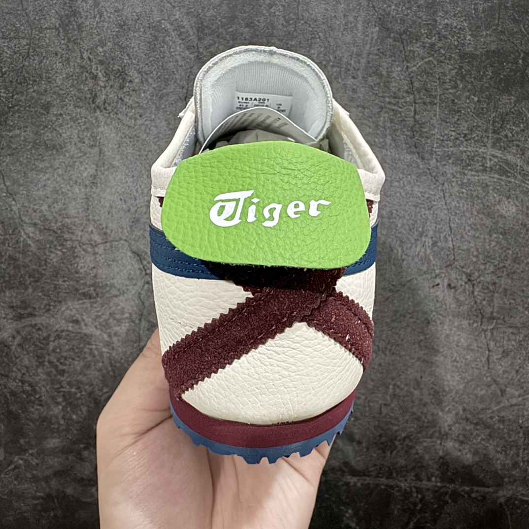 图片[4]-【纯原头层版】Asics Onitsuka Tiger MEXICO 66 亚瑟士鬼冢虎复古经典板鞋n市场王者选手 海外订单工厂出品目前全市场最好的品质没有之一n纯原小羊皮材料 质感柔软度满分n长期生产补货永不断码 超成熟稳定的做工品控 原装全套纸板楦头开发 原汁原味 完美呈现版型私模正确鞋底咬花纹路 一比一鞋头弧度高度鞋身弧度绝不口嗨 细节品控鞋型随意秒杀市面原档咬花纹路私模大底 一个单元有六个三角形总体形拼接呈现花瓣状 官方四联吊牌原装Ortholite轻量化鞋垫 原盒原配 质保卡 说明书 钢印防尘纸 纸板中底带钢印 乳胶组合鞋垫 支持全方位的对比专柜产品从款式颜色造型上体现出追求舒适和细节的完美 鞋类更是推崇手工制作的严谨与完美 融舒适性与可穿性的设计风格 注重细节的完美和别致魅力 既保持稳重 又不失轻松的时尚感  尺码：36 37 37.5 38 39 39.5 40 40.5 41.5 42 42.5 43.5 44 45 编码：NM235260-鞋库