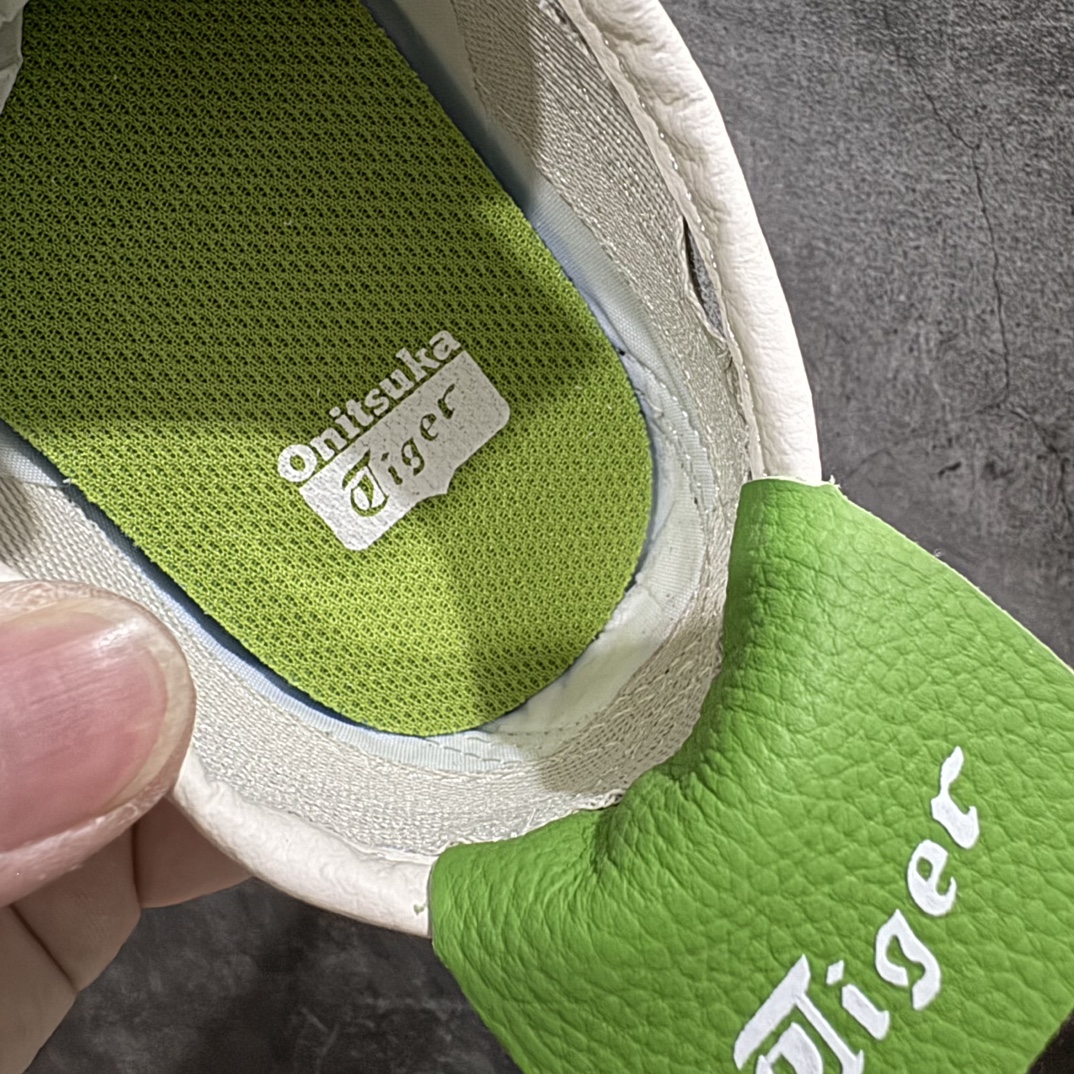 图片[8]-【纯原头层版】Asics Onitsuka Tiger MEXICO 66 亚瑟士鬼冢虎复古经典板鞋n市场王者选手 海外订单工厂出品目前全市场最好的品质没有之一n纯原小羊皮材料 质感柔软度满分n长期生产补货永不断码 超成熟稳定的做工品控 原装全套纸板楦头开发 原汁原味 完美呈现版型私模正确鞋底咬花纹路 一比一鞋头弧度高度鞋身弧度绝不口嗨 细节品控鞋型随意秒杀市面原档咬花纹路私模大底 一个单元有六个三角形总体形拼接呈现花瓣状 官方四联吊牌原装Ortholite轻量化鞋垫 原盒原配 质保卡 说明书 钢印防尘纸 纸板中底带钢印 乳胶组合鞋垫 支持全方位的对比专柜产品从款式颜色造型上体现出追求舒适和细节的完美 鞋类更是推崇手工制作的严谨与完美 融舒适性与可穿性的设计风格 注重细节的完美和别致魅力 既保持稳重 又不失轻松的时尚感  尺码：36 37 37.5 38 39 39.5 40 40.5 41.5 42 42.5 43.5 44 45 编码：NM235260-鞋库