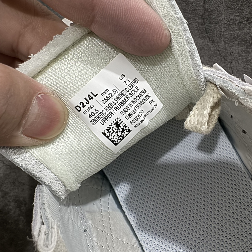 图片[8]-【纯原头层版】Asics Onitsuka Tiger MEXICO 66 亚瑟士鬼冢虎复古经典板鞋n市场王者选手 海外订单工厂出品目前全市场最好的品质没有之一n纯原小羊皮材料 质感柔软度满分n长期生产补货永不断码 超成熟稳定的做工品控 原装全套纸板楦头开发 原汁原味 完美呈现版型私模正确鞋底咬花纹路 一比一鞋头弧度高度鞋身弧度绝不口嗨 细节品控鞋型随意秒杀市面原档咬花纹路私模大底 一个单元有六个三角形总体形拼接呈现花瓣状 官方四联吊牌原装Ortholite轻量化鞋垫 原盒原配 质保卡 说明书 钢印防尘纸 纸板中底带钢印 乳胶组合鞋垫 支持全方位的对比专柜产品从款式颜色造型上体现出追求舒适和细节的完美 鞋类更是推崇手工制作的严谨与完美 融舒适性与可穿性的设计风格 注重细节的完美和别致魅力 既保持稳重 又不失轻松的时尚感  尺码：36 37 37.5 38 39 39.5 40 40.5 41.5 42 42.5 43.5 44 45 编码：NM235260-鞋库