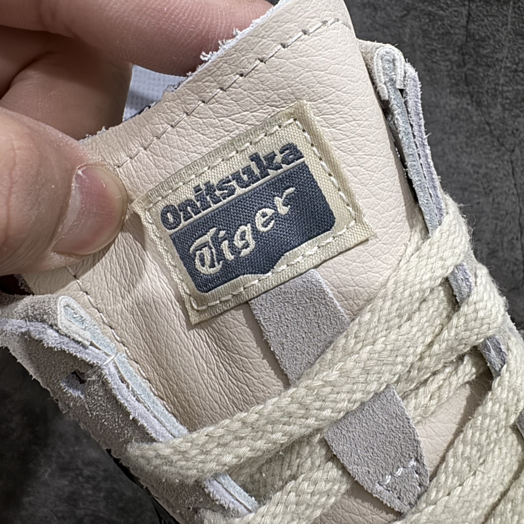 图片[7]-【纯原头层版】Asics Onitsuka Tiger MEXICO 66 亚瑟士鬼冢虎复古经典板鞋n市场王者选手 海外订单工厂出品目前全市场最好的品质没有之一n纯原小羊皮材料 质感柔软度满分n长期生产补货永不断码 超成熟稳定的做工品控 原装全套纸板楦头开发 原汁原味 完美呈现版型私模正确鞋底咬花纹路 一比一鞋头弧度高度鞋身弧度绝不口嗨 细节品控鞋型随意秒杀市面原档咬花纹路私模大底 一个单元有六个三角形总体形拼接呈现花瓣状 官方四联吊牌原装Ortholite轻量化鞋垫 原盒原配 质保卡 说明书 钢印防尘纸 纸板中底带钢印 乳胶组合鞋垫 支持全方位的对比专柜产品从款式颜色造型上体现出追求舒适和细节的完美 鞋类更是推崇手工制作的严谨与完美 融舒适性与可穿性的设计风格 注重细节的完美和别致魅力 既保持稳重 又不失轻松的时尚感  尺码：36 37 37.5 38 39 39.5 40 40.5 41.5 42 42.5 43.5 44 45 编码：NM235260-鞋库