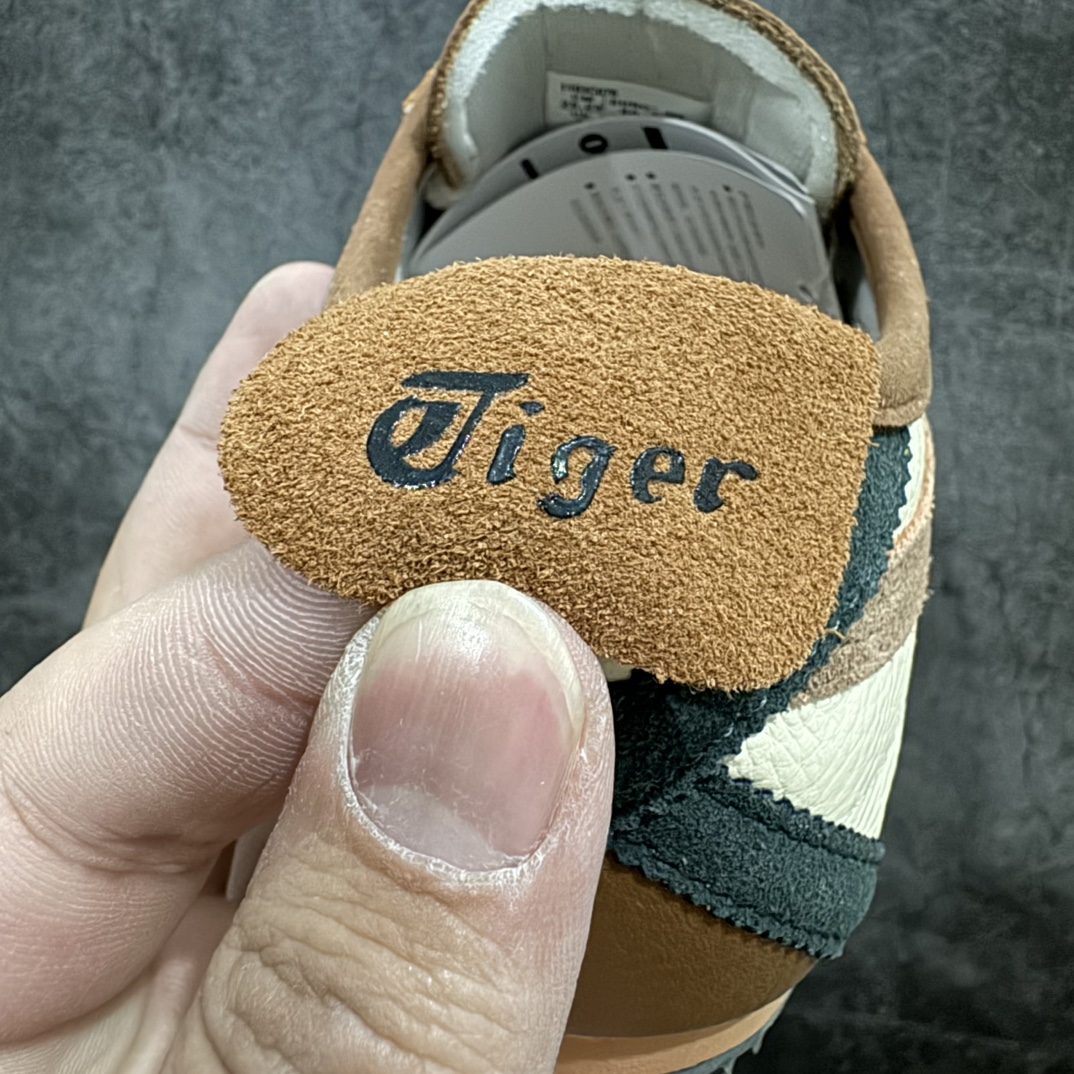 图片[2]-【纯原头层版】Asics Onitsuka Tiger MEXICO 66 亚瑟士鬼冢虎复古经典板鞋n市场王者选手 海外订单工厂出品目前全市场最好的品质没有之一n纯原小羊皮材料 质感柔软度满分n长期生产补货永不断码 超成熟稳定的做工品控 原装全套纸板楦头开发 原汁原味 完美呈现版型私模正确鞋底咬花纹路 一比一鞋头弧度高度鞋身弧度绝不口嗨 细节品控鞋型随意秒杀市面原档咬花纹路私模大底 一个单元有六个三角形总体形拼接呈现花瓣状 官方四联吊牌原装Ortholite轻量化鞋垫 原盒原配 质保卡 说明书 钢印防尘纸 纸板中底带钢印 乳胶组合鞋垫 支持全方位的对比专柜产品从款式颜色造型上体现出追求舒适和细节的完美 鞋类更是推崇手工制作的严谨与完美 融舒适性与可穿性的设计风格 注重细节的完美和别致魅力 既保持稳重 又不失轻松的时尚感  尺码：36 37 37.5 38 39 39.5 40 40.5 41.5 42 42.5 43.5 44 45 编码：NM235260-鞋库