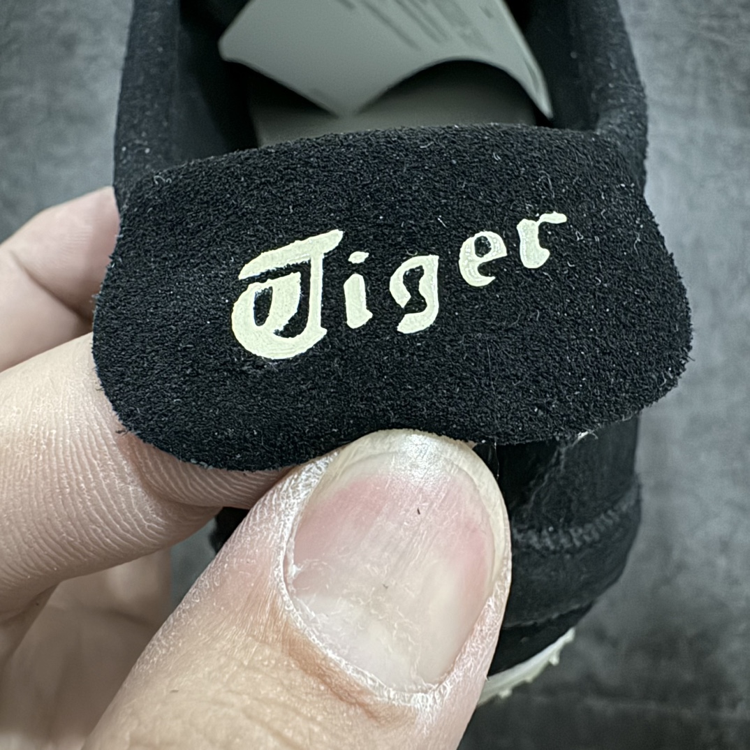 图片[2]-【纯原头层版】Asics Onitsuka Tiger MEXICO 66 亚瑟士鬼冢虎复古经典板鞋n市场王者选手 海外订单工厂出品目前全市场最好的品质没有之一n纯原小羊皮材料 质感柔软度满分n长期生产补货永不断码 超成熟稳定的做工品控 原装全套纸板楦头开发 原汁原味 完美呈现版型私模正确鞋底咬花纹路 一比一鞋头弧度高度鞋身弧度绝不口嗨 细节品控鞋型随意秒杀市面原档咬花纹路私模大底 一个单元有六个三角形总体形拼接呈现花瓣状 官方四联吊牌原装Ortholite轻量化鞋垫 原盒原配 质保卡 说明书 钢印防尘纸 纸板中底带钢印 乳胶组合鞋垫 支持全方位的对比专柜产品从款式颜色造型上体现出追求舒适和细节的完美 鞋类更是推崇手工制作的严谨与完美 融舒适性与可穿性的设计风格 注重细节的完美和别致魅力 既保持稳重 又不失轻松的时尚感  尺码：36 37 37.5 38 39 39.5 40 40.5 41.5 42 42.5 43.5 44 45 编码：NM235260-鞋库