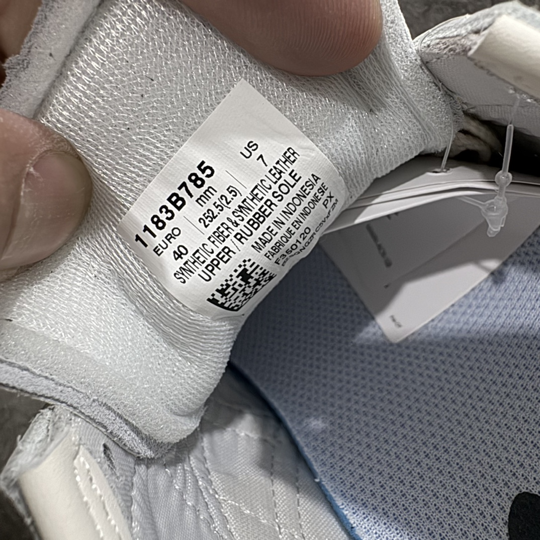 图片[8]-【纯原头层版】Asics Onitsuka Tiger MEXICO 66 亚瑟士鬼冢虎复古经典板鞋n市场王者选手 海外订单工厂出品目前全市场最好的品质没有之一n纯原小羊皮材料 质感柔软度满分n长期生产补货永不断码 超成熟稳定的做工品控 原装全套纸板楦头开发 原汁原味 完美呈现版型私模正确鞋底咬花纹路 一比一鞋头弧度高度鞋身弧度绝不口嗨 细节品控鞋型随意秒杀市面原档咬花纹路私模大底 一个单元有六个三角形总体形拼接呈现花瓣状 官方四联吊牌原装Ortholite轻量化鞋垫 原盒原配 质保卡 说明书 钢印防尘纸 纸板中底带钢印 乳胶组合鞋垫 支持全方位的对比专柜产品从款式颜色造型上体现出追求舒适和细节的完美 鞋类更是推崇手工制作的严谨与完美 融舒适性与可穿性的设计风格 注重细节的完美和别致魅力 既保持稳重 又不失轻松的时尚感  尺码：36 37 37.5 38 39 39.5 40 40.5 41.5 42 42.5 43.5 44 45 编码：NM235260-鞋库