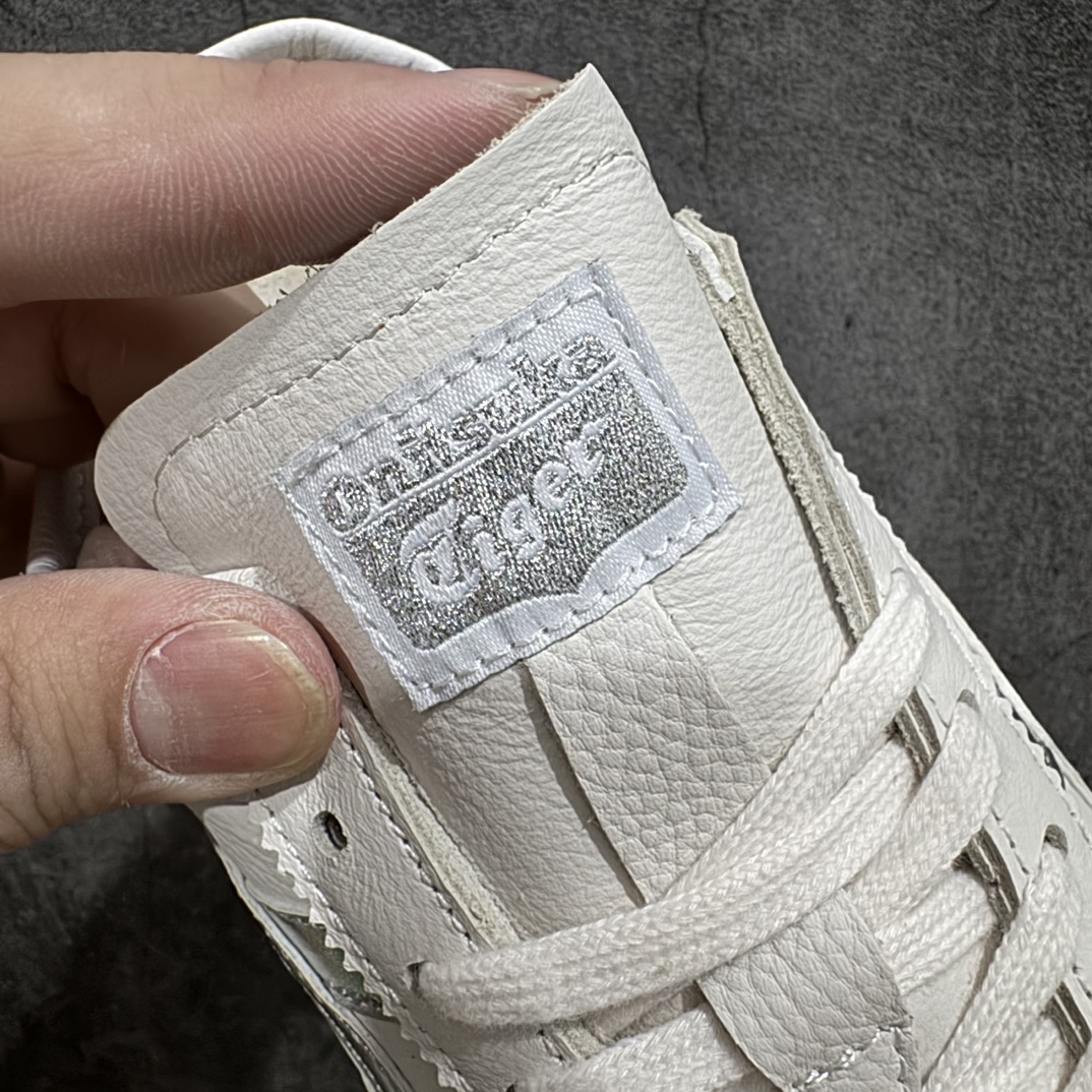 图片[7]-【纯原头层版】Asics Onitsuka Tiger MEXICO 66 亚瑟士鬼冢虎复古经典板鞋n市场王者选手 海外订单工厂出品目前全市场最好的品质没有之一n纯原小羊皮材料 质感柔软度满分n长期生产补货永不断码 超成熟稳定的做工品控 原装全套纸板楦头开发 原汁原味 完美呈现版型私模正确鞋底咬花纹路 一比一鞋头弧度高度鞋身弧度绝不口嗨 细节品控鞋型随意秒杀市面原档咬花纹路私模大底 一个单元有六个三角形总体形拼接呈现花瓣状 官方四联吊牌原装Ortholite轻量化鞋垫 原盒原配 质保卡 说明书 钢印防尘纸 纸板中底带钢印 乳胶组合鞋垫 支持全方位的对比专柜产品从款式颜色造型上体现出追求舒适和细节的完美 鞋类更是推崇手工制作的严谨与完美 融舒适性与可穿性的设计风格 注重细节的完美和别致魅力 既保持稳重 又不失轻松的时尚感  尺码：36 37 37.5 38 39 39.5 40 40.5 41.5 42 42.5 43.5 44 45 编码：NM235260-鞋库