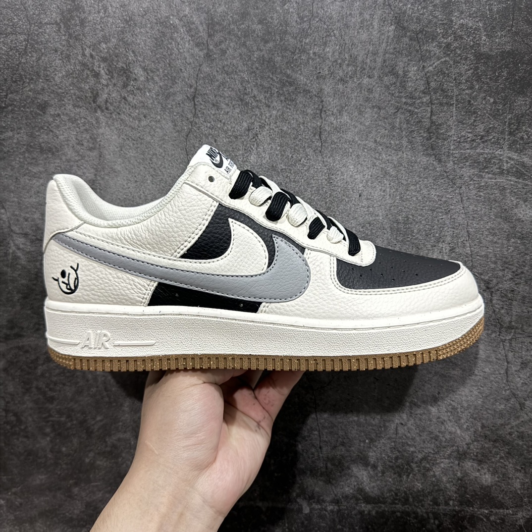 200 Nike Air Force 1 Low ’07 黑白熊猫双勾 空军一号低帮休闲板鞋 CC2569-077