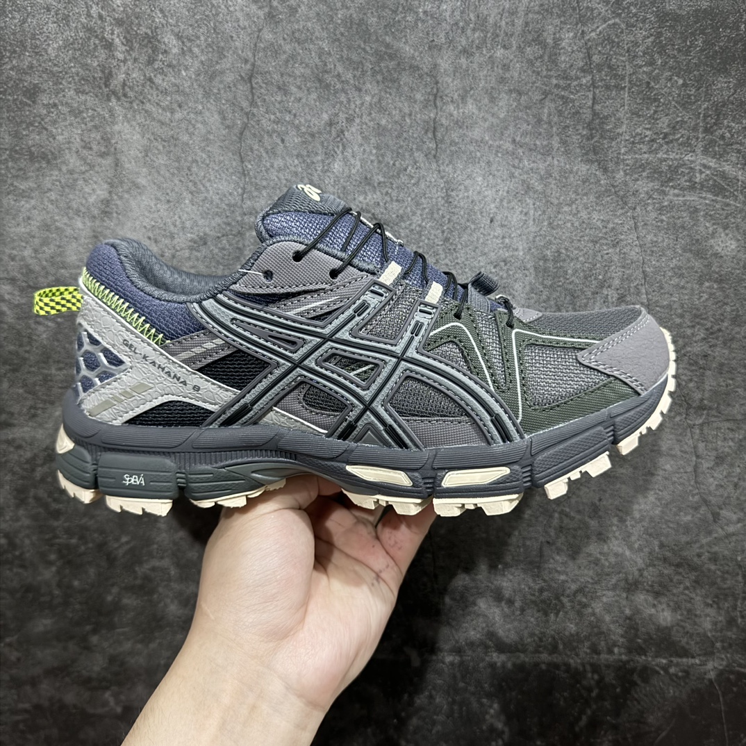 【公司级】ASICS 亚瑟士 GEL-KAHANA 8 男女鞋越野跑步鞋抓地稳定运动鞋缓震耐磨跑鞋码数36-45（带半码）nGEL-KAHANA系列为实用级越野跑鞋，融合机能和户外潮流强势回归，核心科技GEL内置于后跟，配合SPEVA弹性中底，减轻落地时地面对脚部的冲击力。中底内侧DYNAMIC DUOMAX 双密度防倾斜装置和中足补强结构，以及后跟几何形状构造，多方面支撑保护。AHAR耐磨橡胶大底，配合沟槽纹路设计，增强抓地力。n鞋底材质: 橡胶n封口类型: 系带式n靴筒高度: Low-Top 英寸n面料类型: 合成材料/网面鞋n后足GEL缓冲系统：减轻冲击时的冲击，实现平稳过渡。 编码：HH220240n-莆田鞋批发中心