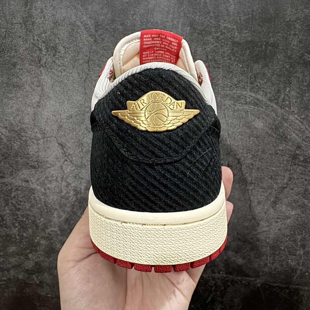 图片[4]-【H12版本】Trophy Room x Jordan 1 Low OG \”Away\” 黑红 裸鞋圈硬通货 第一批已作原鞋销售 批发都得1xxx起步 所有材料均同步原厂采购 鞋身材料采用原厂丝绸面料材质 市面皮料质感达不到公司货效果 原厂后跟定型效果 原厂金属飞翼Logo效果完美  原厂织唛标 原档案大底 原厂鞋盒包装档案 全网唯一私模 最大尺码达到48.5码 首批配合可大几率过验 无需拼图货号：FN0432-100  尺码 40 40.5 41 42 42.5 43 44 44.5 45 46 47.5 48.5（45-48.5 一周出） 编码：Z630650-鞋库