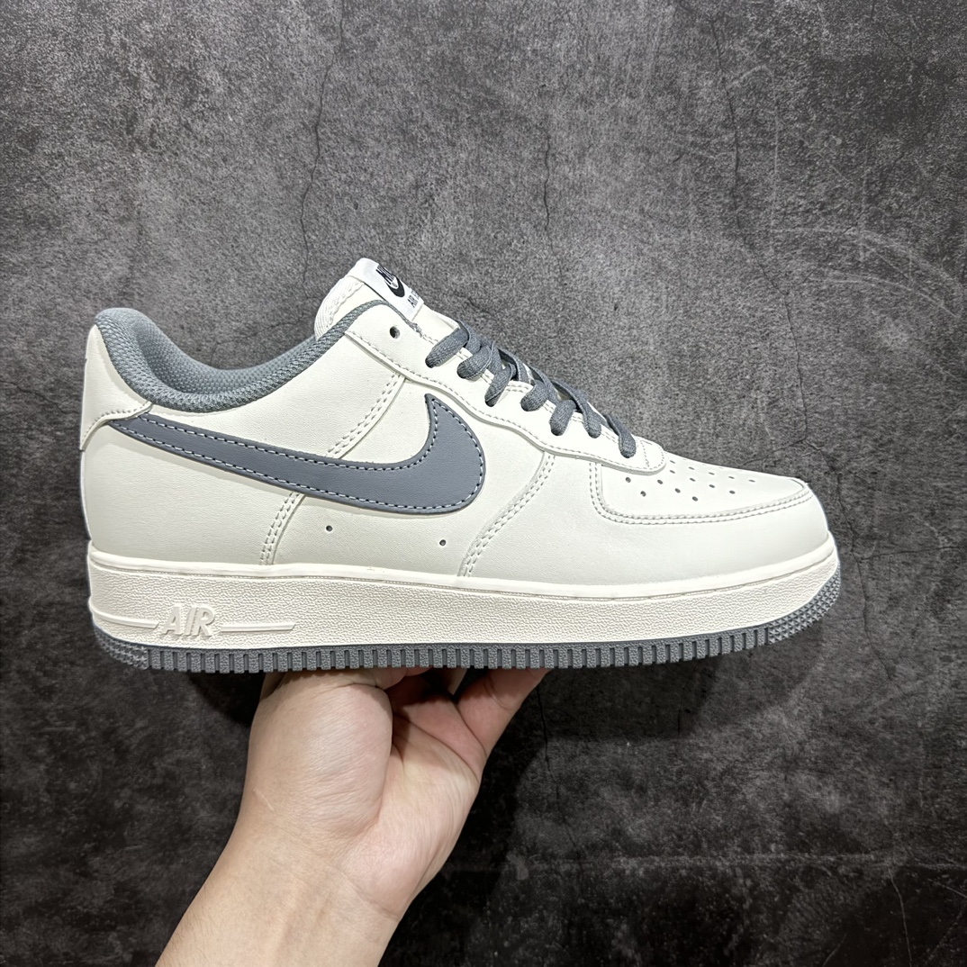 【公司级】Nk Air Force 1\’07 Low 米灰勾 空军一号低帮休闲板鞋 CW5653-263n#原厂定制皮料 原楦原纸板 纯正版型 正品NFC感应芯片 高清洁度 内置全掌气垫 尺码：36 36.5 37.5 38 38.5 39 40 40.5 41 42 42.5 43 44 44.5 45 编码：LF250260-鞋库