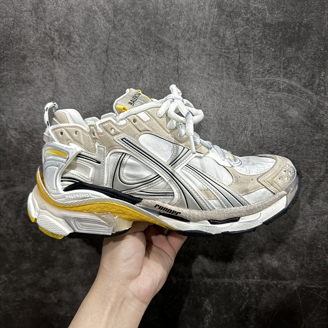 【XA版本】Balenciaga Runer 巴黎世家7.5代 破坏风 手工做旧款复古老爹鞋 白黄布面做旧n全新版本出货 核心配合工厂优势供应市场最优品质 鞋型细节做旧等都好于市场版本n不但比市场货好 而且比市场货便宜💪🏻n原厂点胶工艺同步原鞋 区别市面所有版本n非市面所有固定TPU，原厂订制胶棒 一切细节高端还原  ，欢迎挑刺💪🏻 尺码：35-46 编码：DF490520-鞋库