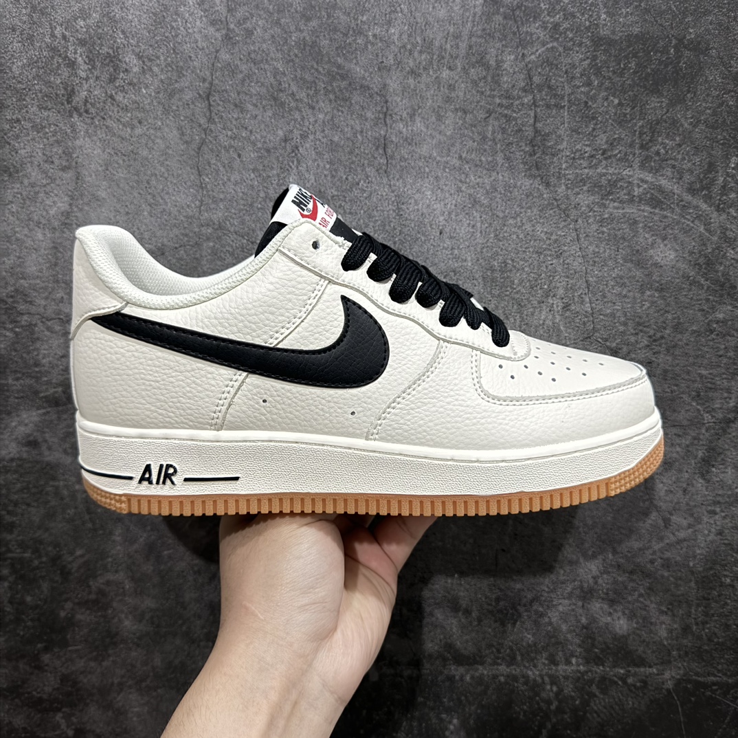 【公司级】春季新品 公司级 Nike Air Force 1 Low ’07 奶油黑 空军一号低帮休闲板鞋 原楦原纸板 纯正版型 正品NFC感应芯片 高清洁度 内置全掌气垫货号：ML2022-116 Size：36 36.5 37.5 38 38.5 39 40 40.5 41 42 42.5 43 44 44.5 45 编码：HXS290300-鞋库