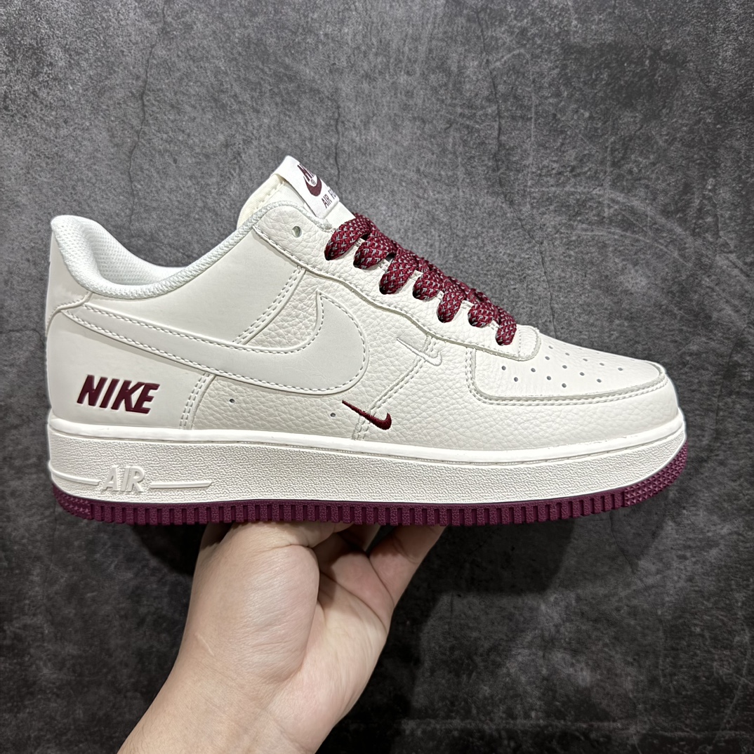 【公司级】Nk Air Force 1\’07 Low \”NIKE\” 三勾系列 白酒红经典 空军一号低帮休闲板鞋 TV2306-258n3M反光 头成皮料 定制鞋盒 原楦原纸板 纯正版型 清洁度完美 内置全掌气垫 尺码：36 36.5 37.5 38 38.5 39 40 40.5 41 42 42.5 43 44 44.5 45  编码：HXS290300-鞋库