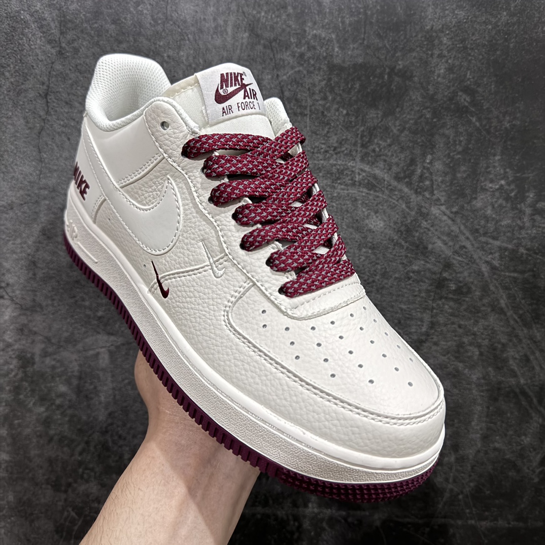 图片[3]-【公司级】Nk Air Force 1\’07 Low \”NIKE\” 三勾系列 白酒红经典 空军一号低帮休闲板鞋 TV2306-258n3M反光 头成皮料 定制鞋盒 原楦原纸板 纯正版型 清洁度完美 内置全掌气垫 尺码：36 36.5 37.5 38 38.5 39 40 40.5 41 42 42.5 43 44 44.5 45  编码：HXS290300-鞋库