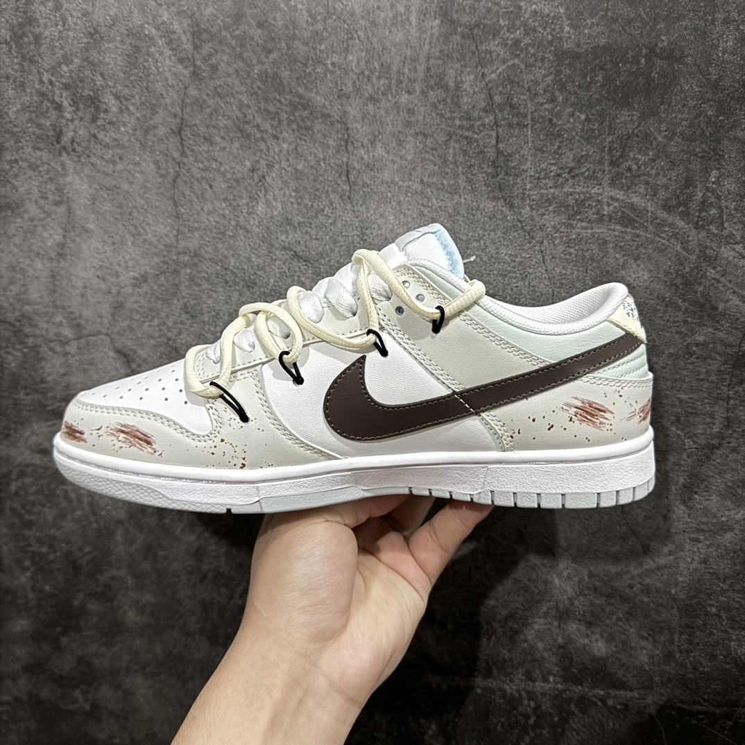 图片[2]-【纯原Z版】Nike SB Dunk Low 城市废墟 复古灰褐n解构抽绳鞋带 纯原大厂出品 极力推荐n原装头层材料 独家版型蒸餾加工n帶來的是更好的视觉和脚感体验n大厂纯原品质出货 清洁度电绣工艺 皮料切割干净无任何毛边 细节完美 官方货号: DV0831 101 尺码：35 36 36.5 37.5 38 38.5 39 40 40.5 41 42 42.5 43 44 44.5 45 46 编码：FS300320-鞋库