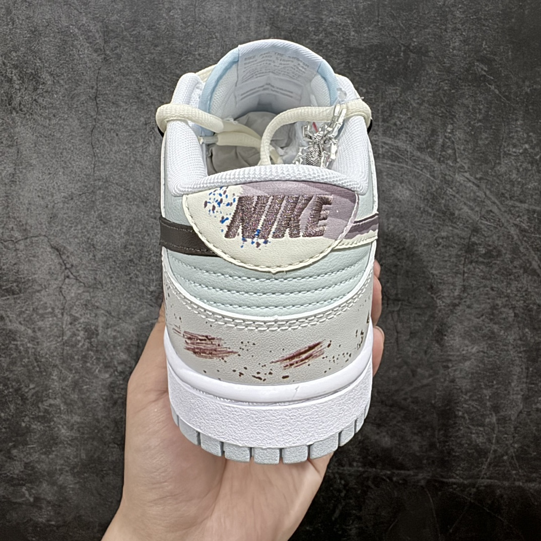 图片[4]-【纯原Z版】Nike SB Dunk Low 城市废墟 复古灰褐n解构抽绳鞋带 纯原大厂出品 极力推荐n原装头层材料 独家版型蒸餾加工n帶來的是更好的视觉和脚感体验n大厂纯原品质出货 清洁度电绣工艺 皮料切割干净无任何毛边 细节完美 官方货号: DV0831 101 尺码：35 36 36.5 37.5 38 38.5 39 40 40.5 41 42 42.5 43 44 44.5 45 46 编码：FS300320-鞋库