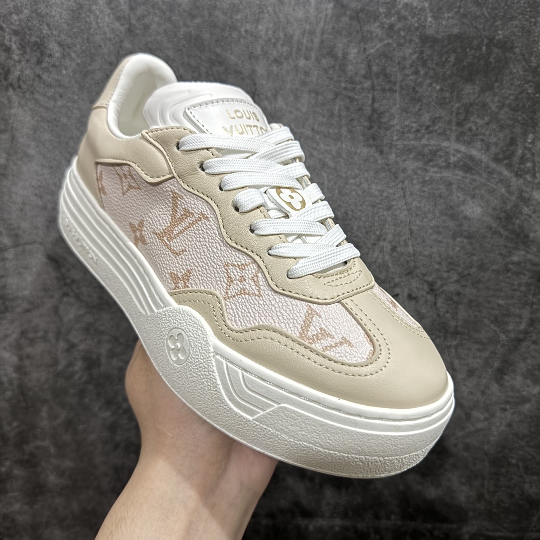 图片[3]-【广东纯原版本】2024ss 春夏新品 路易威登Louis Vuitton Groovy Platform Low Sneaker 时髦增高系列低帮松糕厚底百搭德训风休闲小白运动鞋“皮革白灰橙尾压纹LV老花” 尺码：35-41nn女鞋广东原产n配置抽屉礼品鞋盒及包装说明书n防尘布袋物件(附送快递加固牛皮纸外盒!!)n采用固色牛反绒组合头层皮革饰片鞋面材质n高密度电脑车线工艺小牛真皮内里贴附PU超软脚感乳胶鞋垫n外置隔色TPU厚实高弹橡胶鞋底 编码：KH390420-鞋库