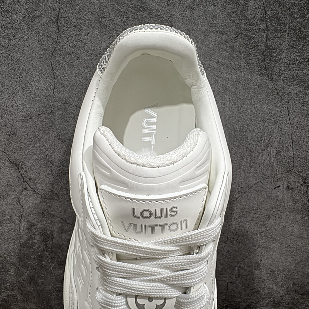 图片[8]-【广东纯原版本】2024ss 春夏新品 路易威登Louis Vuitton Groovy Platform Low Sneaker 时髦增高系列低帮松糕厚底百搭德训风休闲小白运动鞋“皮革白灰橙尾压纹LV老花” 尺码：35-41nn女鞋广东原产n配置抽屉礼品鞋盒及包装说明书n防尘布袋物件(附送快递加固牛皮纸外盒!!)n采用固色牛反绒组合头层皮革饰片鞋面材质n高密度电脑车线工艺小牛真皮内里贴附PU超软脚感乳胶鞋垫n外置隔色TPU厚实高弹橡胶鞋底 编码：KH390420-鞋库