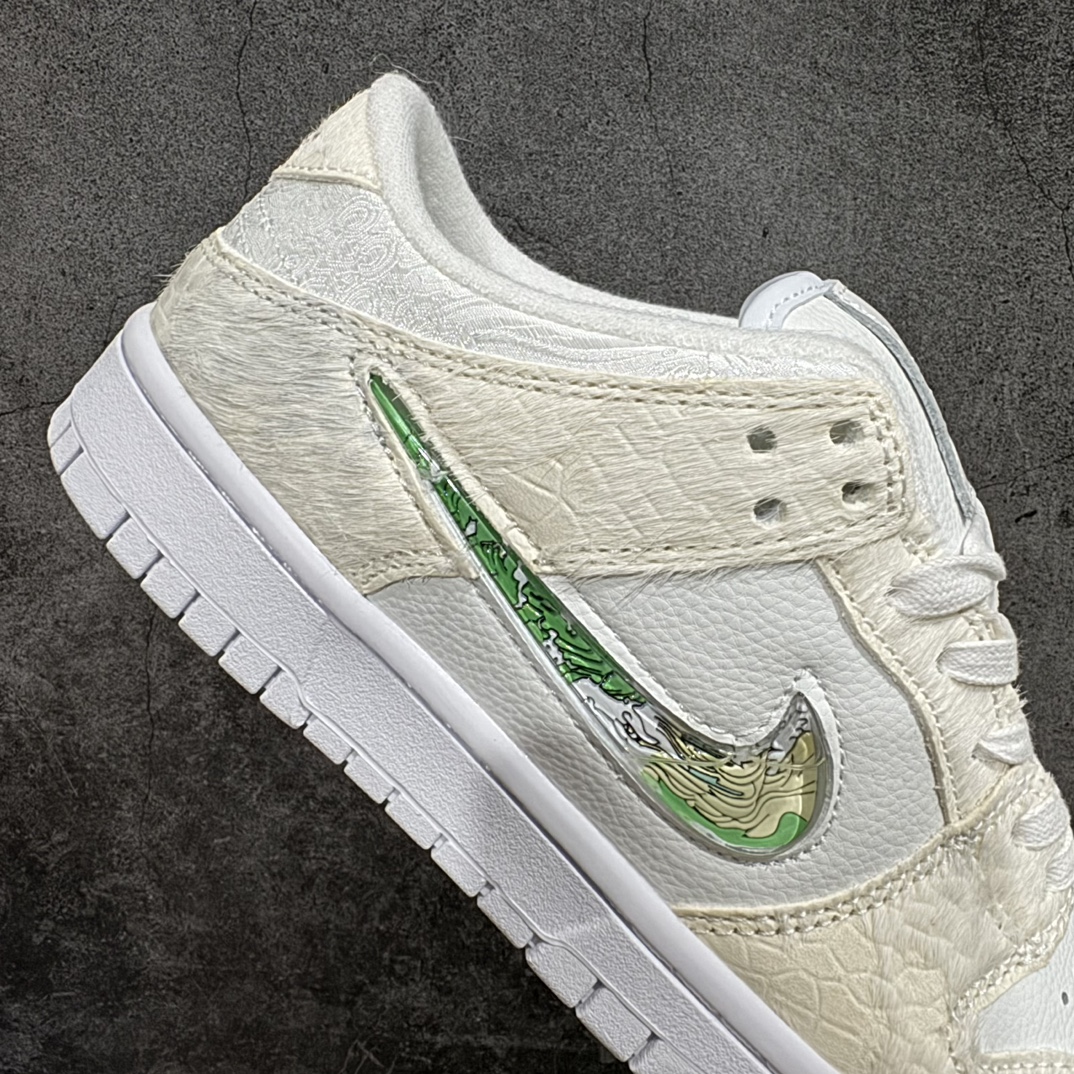 图片[7]-【双层礼盒版】2024中国CNY龙年新鞋！耐克Nike SB Dunk Low Retro\”Year of the Dragon\”扣篮系列低帮休闲运动滑板板鞋“米白三太子敖丙”DV0831-101nn男女鞋真标半码制(配置硬质大礼盒!!)n全新2021版更新数据窄楦翘头版型n采用软质牛剖革组合龙鳞纹仿棕毛革鞋面材质n缜密拉帮中底布 鞋垫嵌EVA缓震物料及背胶n全新窄版翘头耐磨橡胶大底❗️ 尺码：36 36.5 37.5 38 38.5 39 40 40.5 41 42 42.5 43 44 44.5 45 46 编码：MK360380-鞋库