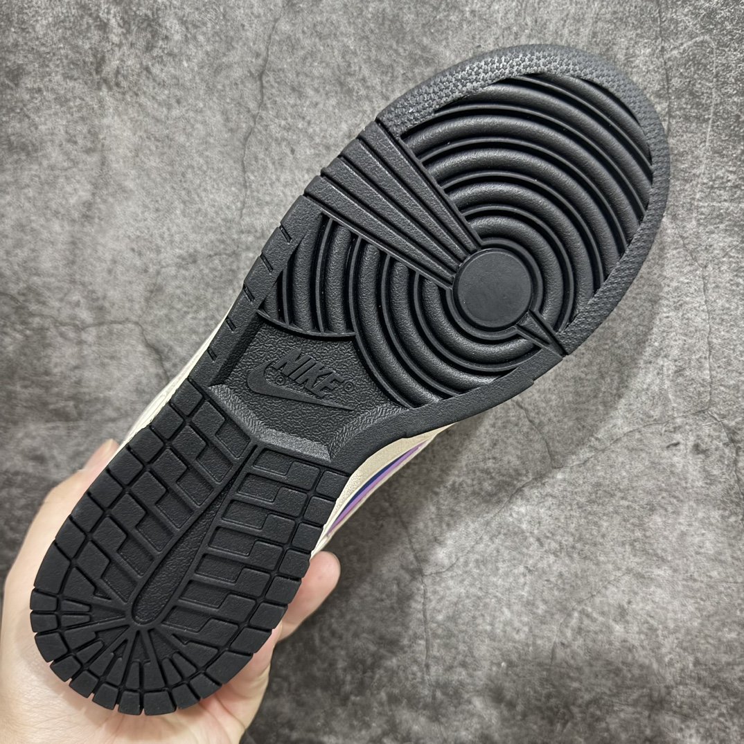 NikeSBDunkLow极速赛车纯原大厂出品极力推荐原装头层材料独家版型蒸餾加工帶來的是更好的视觉和脚
