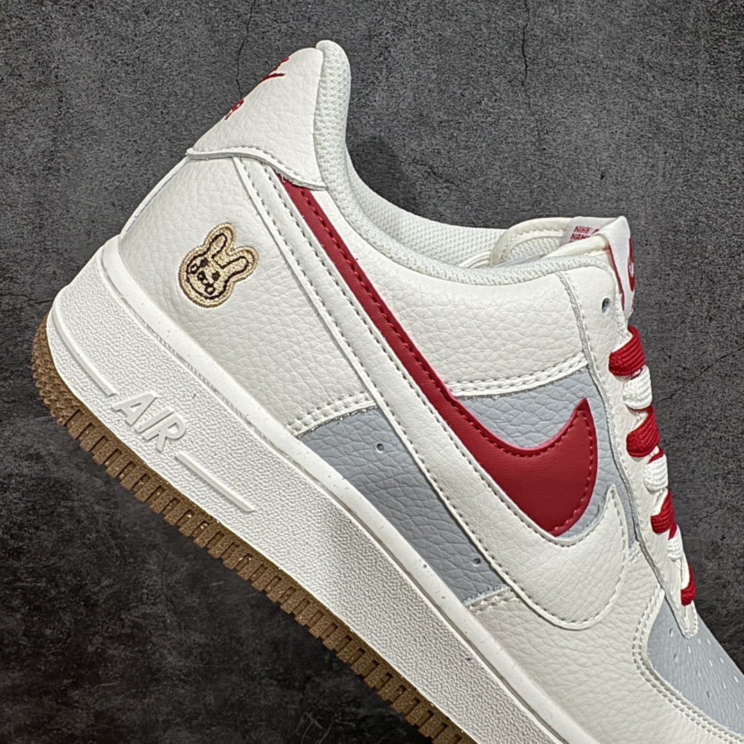 图片[7]-【公司级】小红书爆款 官方同步ID定制 原装版本 Nike Air Force 1 Low \’07 米白红双勾 空军一号低帮休闲板鞋 定制皮料 原楦原纸板 纯正版型 清洁度完美 内置全掌气垫货号：CC2569-022Size：36 36.5 37.5 38 38.5 39 40 40.5 41 42 42.5 43 44 44.5 45 编码：HXS250260-鞋库