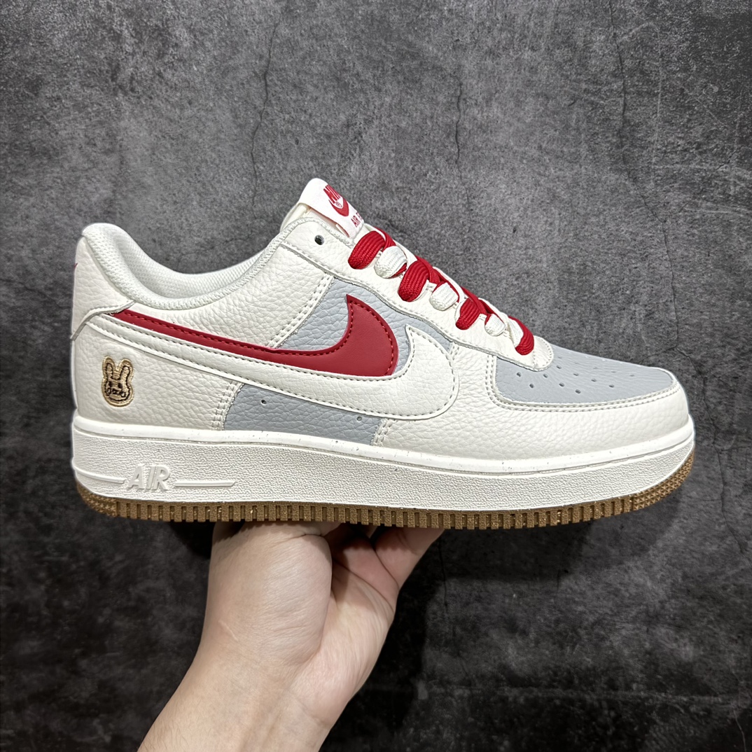 【公司级】小红书爆款 官方同步ID定制 原装版本 Nike Air Force 1 Low \’07 米白红双勾 空军一号低帮休闲板鞋 定制皮料 原楦原纸板 纯正版型 清洁度完美 内置全掌气垫货号：CC2569-022Size：36 36.5 37.5 38 38.5 39 40 40.5 41 42 42.5 43 44 44.5 45 编码：HXS250260-鞋库