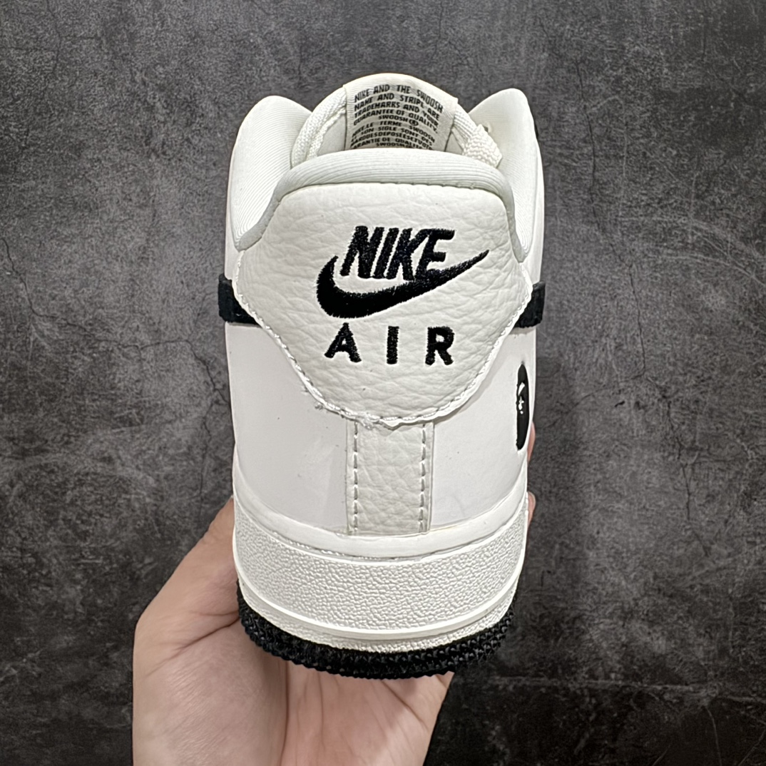 图片[4]-【公司级】Nike Air Force 1 Low 07 x BAPE 白黑n原楦头原纸板 打造纯正低帮空军版型 专注外贸渠道 全掌内置蜂窝气垫原盒配件 原厂中底钢印、拉帮完美官方货号：BA8806 845 Size：36 36.5 37.5 38 38.5 39 40 40.5 41 42 42.5 43 44 44.5 45 编码：HXS310320-鞋库