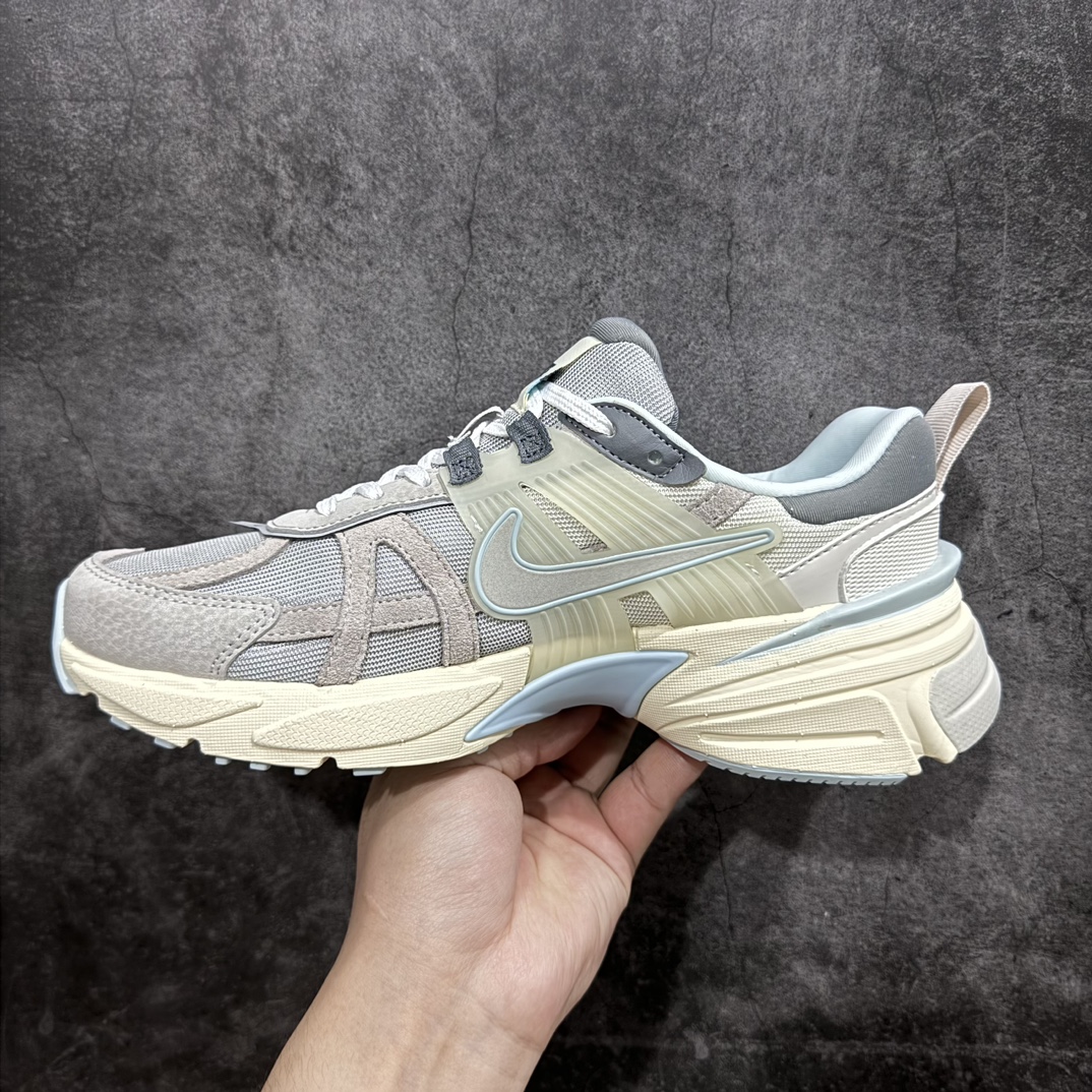 纯原特供版NikeV2KRun减震防滑耐磨低帮跑步鞋浅玉灰FZ3596-072市场最强版本完美版型细节一