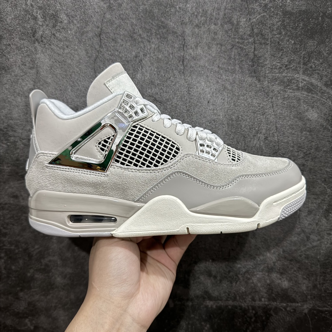 【原厂版】Air Jordan AJ4 乔4 Retro 电镀银 AQ9129-001nn全新升级改良 原鞋原楦原纸板同源开发 完美呈现乔4的版型 内侧正确双色网格 还原细节 原厂皮料 正确气垫颜色 正确网格工艺 正确拉帮工艺 全鞋原装材料制作 原档案原模具打造 支持全方位与正品对比  尺码：40 40.5 41 42 42.5 43 44 44.5 45 46 47.5 编码；X10380420-鞋库